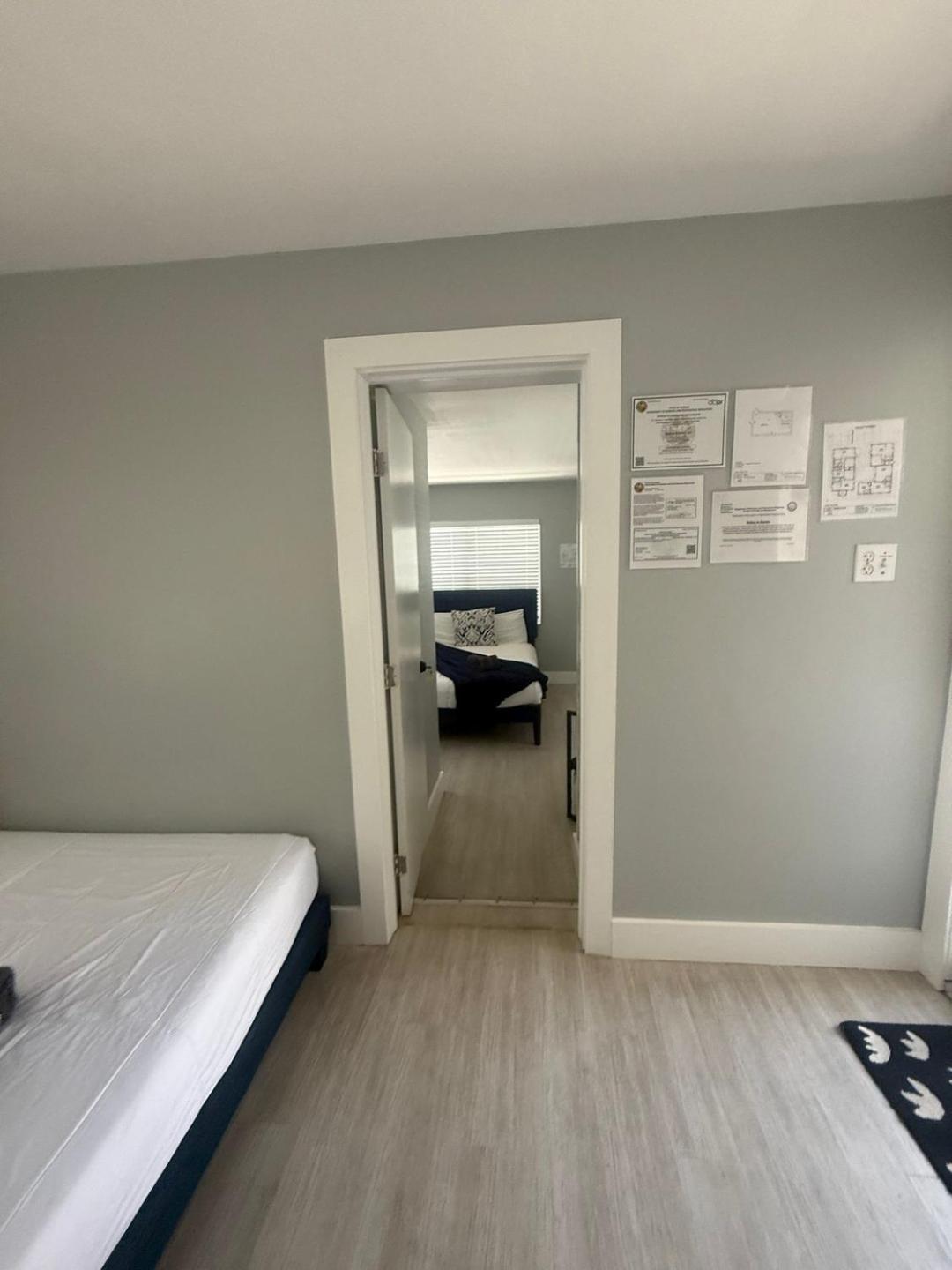 Dania Beach Getaway | 2 Studios for 6 Guests