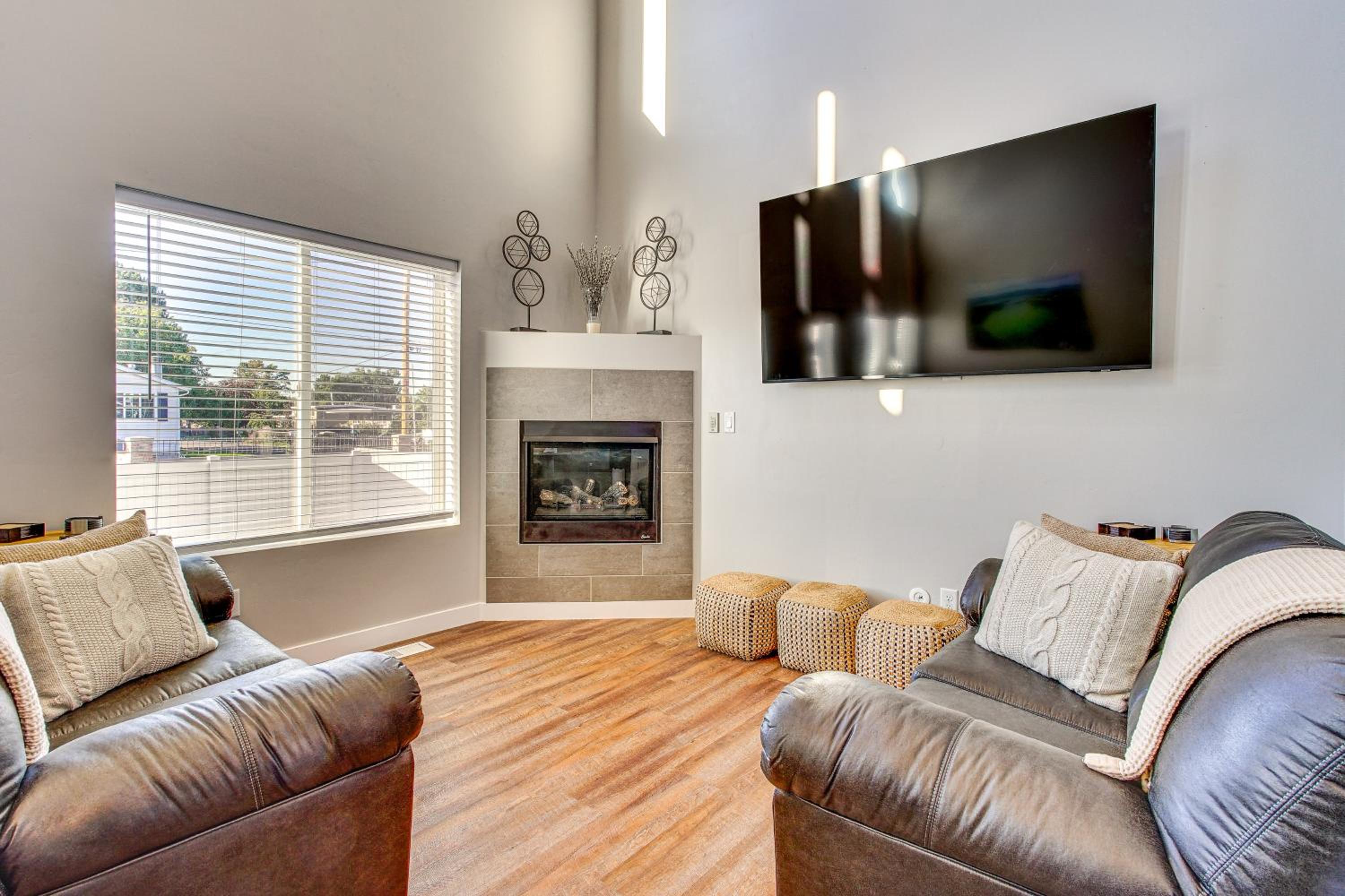 Room to Work and Relax! SLC Townhome with Office, Yard