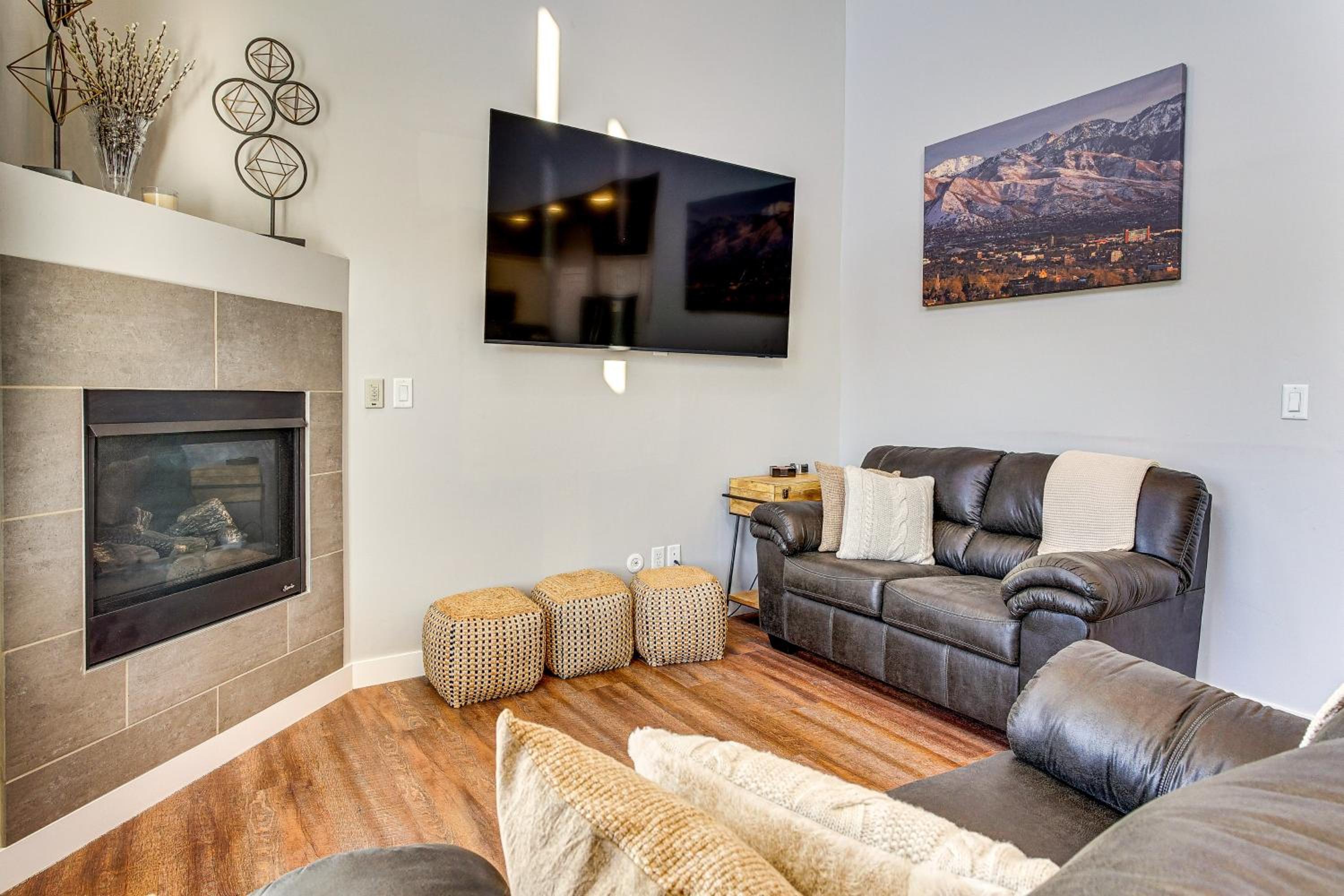 Room to Work and Relax! SLC Townhome with Office, Yard