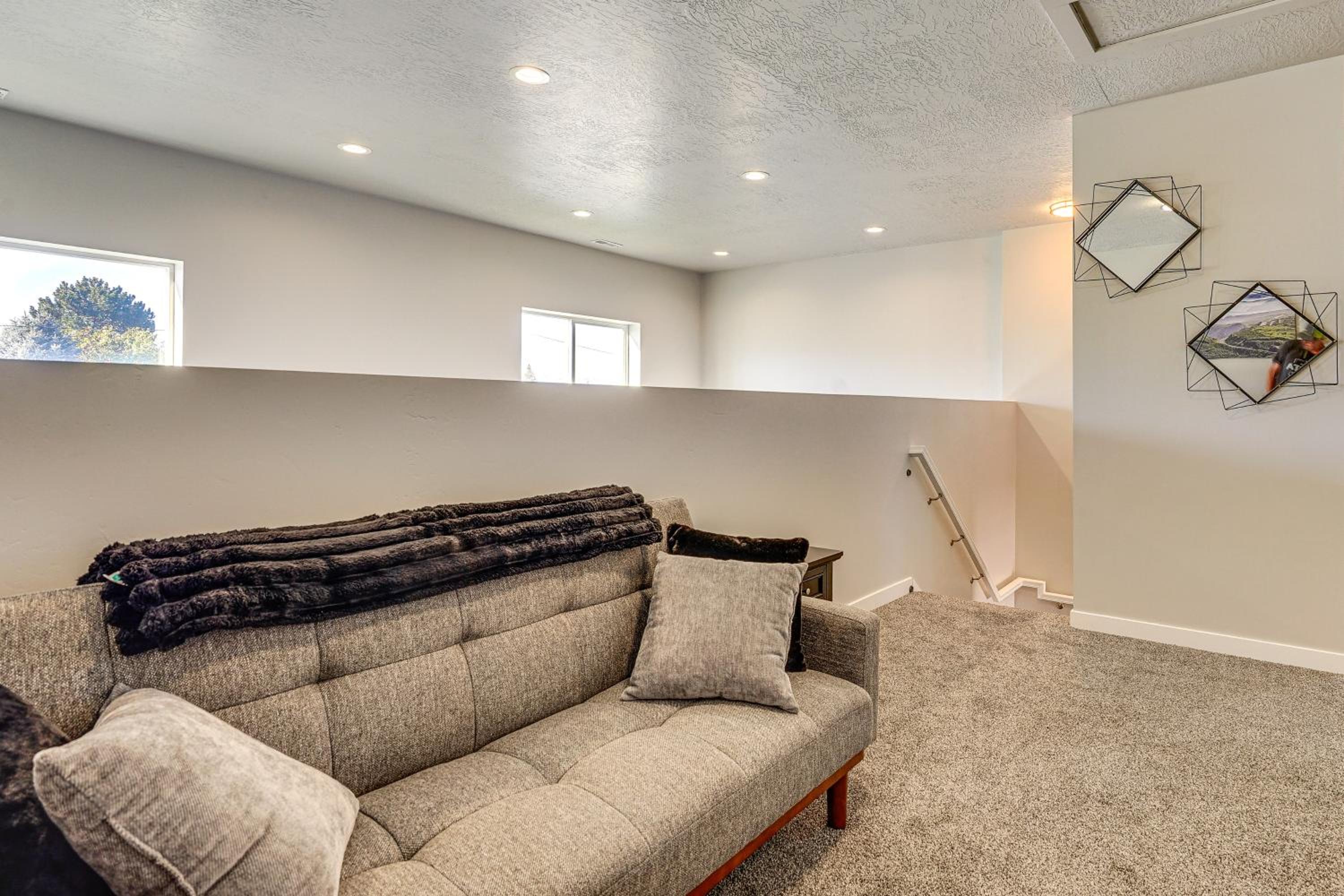 Room to Work and Relax! SLC Townhome with Office, Yard