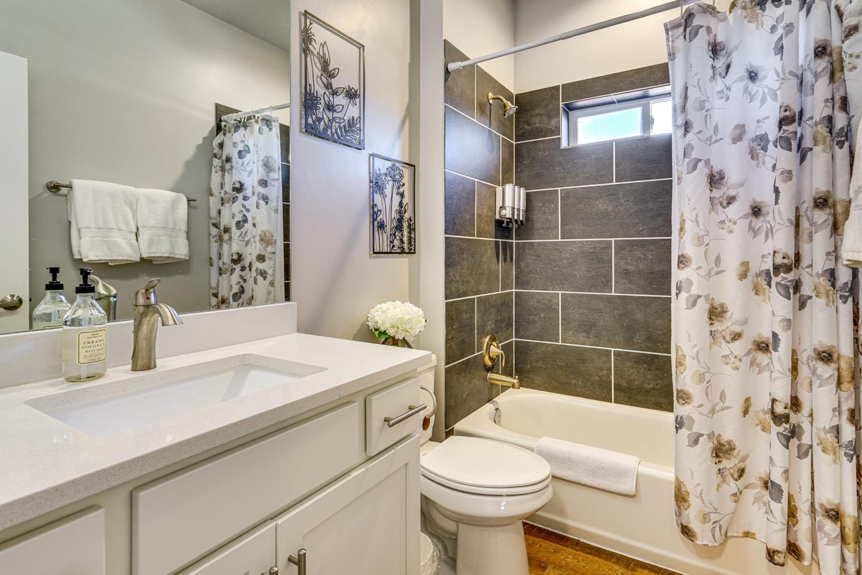 Room to Work and Relax! SLC Townhome with Office, Yard