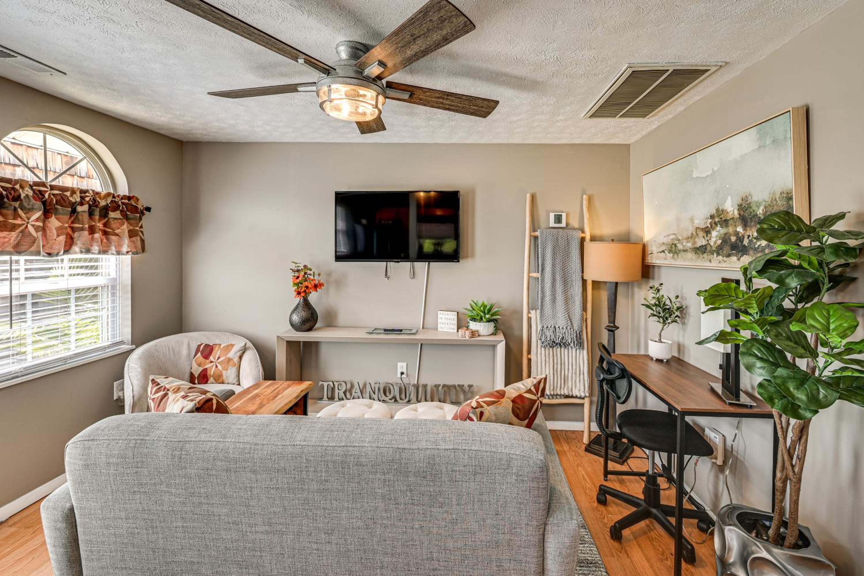 5 Mi to Dtwn Somerset! Country Retreat with Gazebo