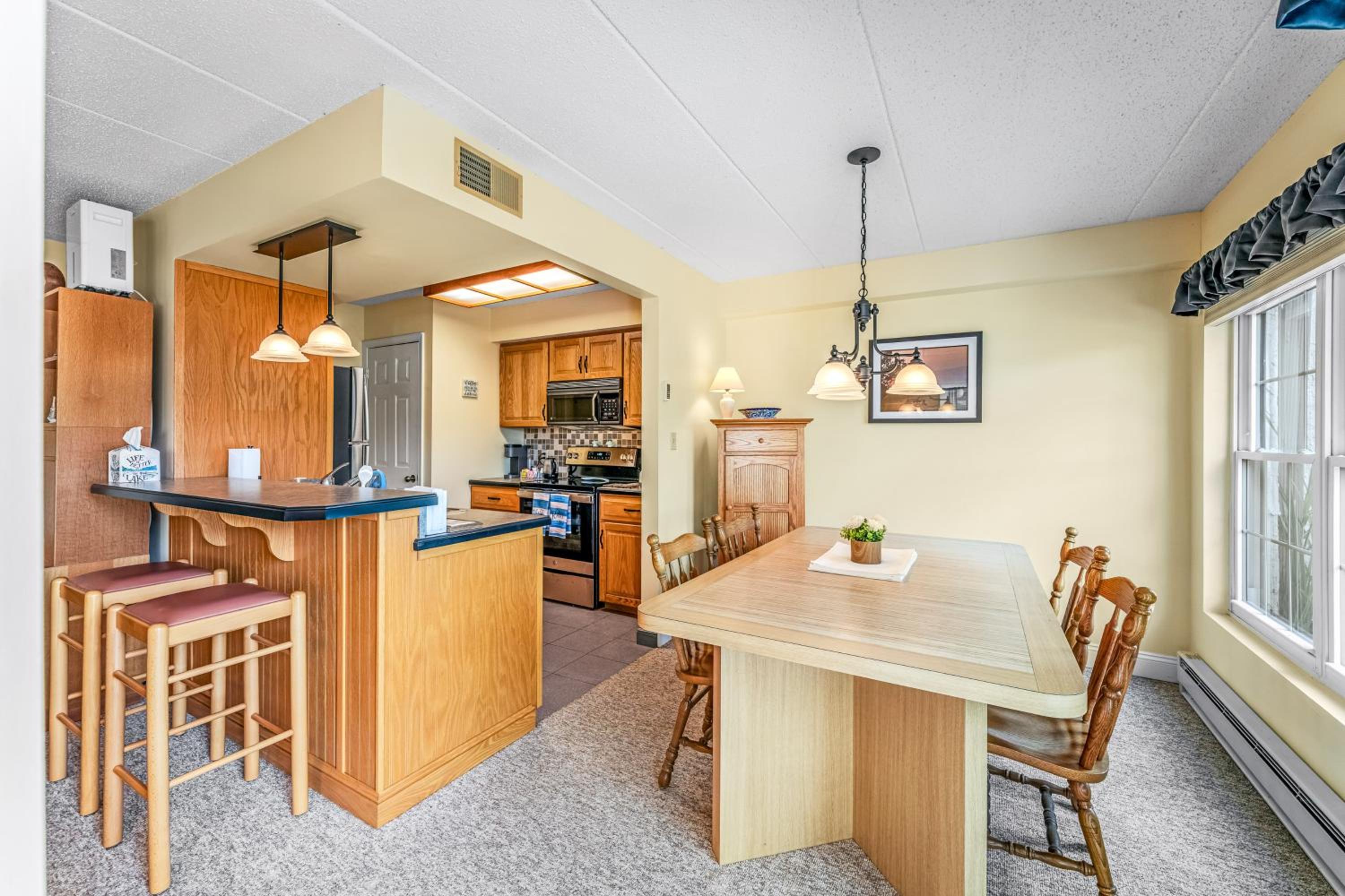 Epic Views and Pool Access! Gem on Big Boulder Lake
