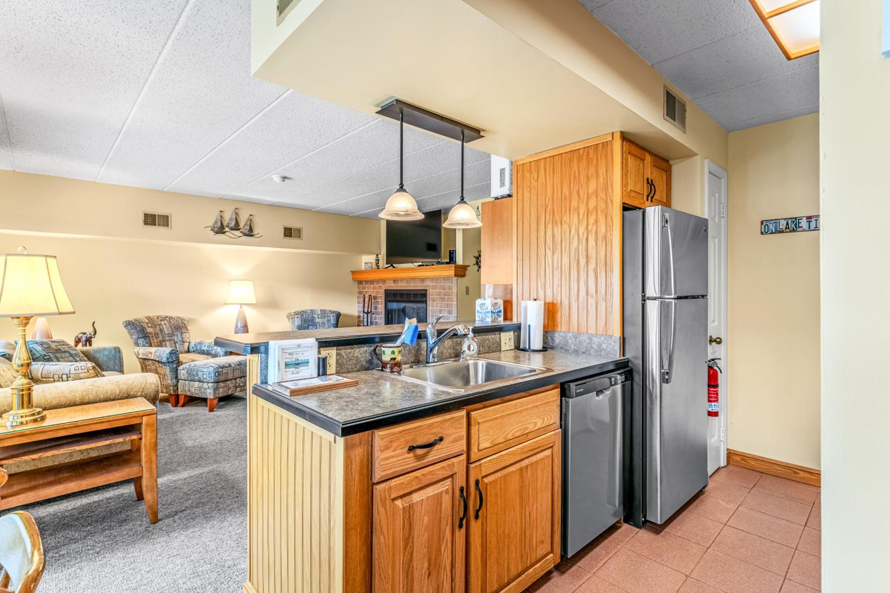Epic Views and Pool Access! Gem on Big Boulder Lake