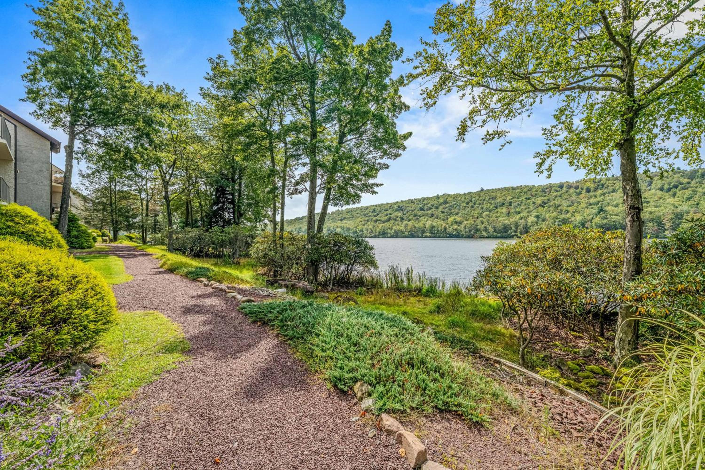 Epic Views and Pool Access! Gem on Big Boulder Lake