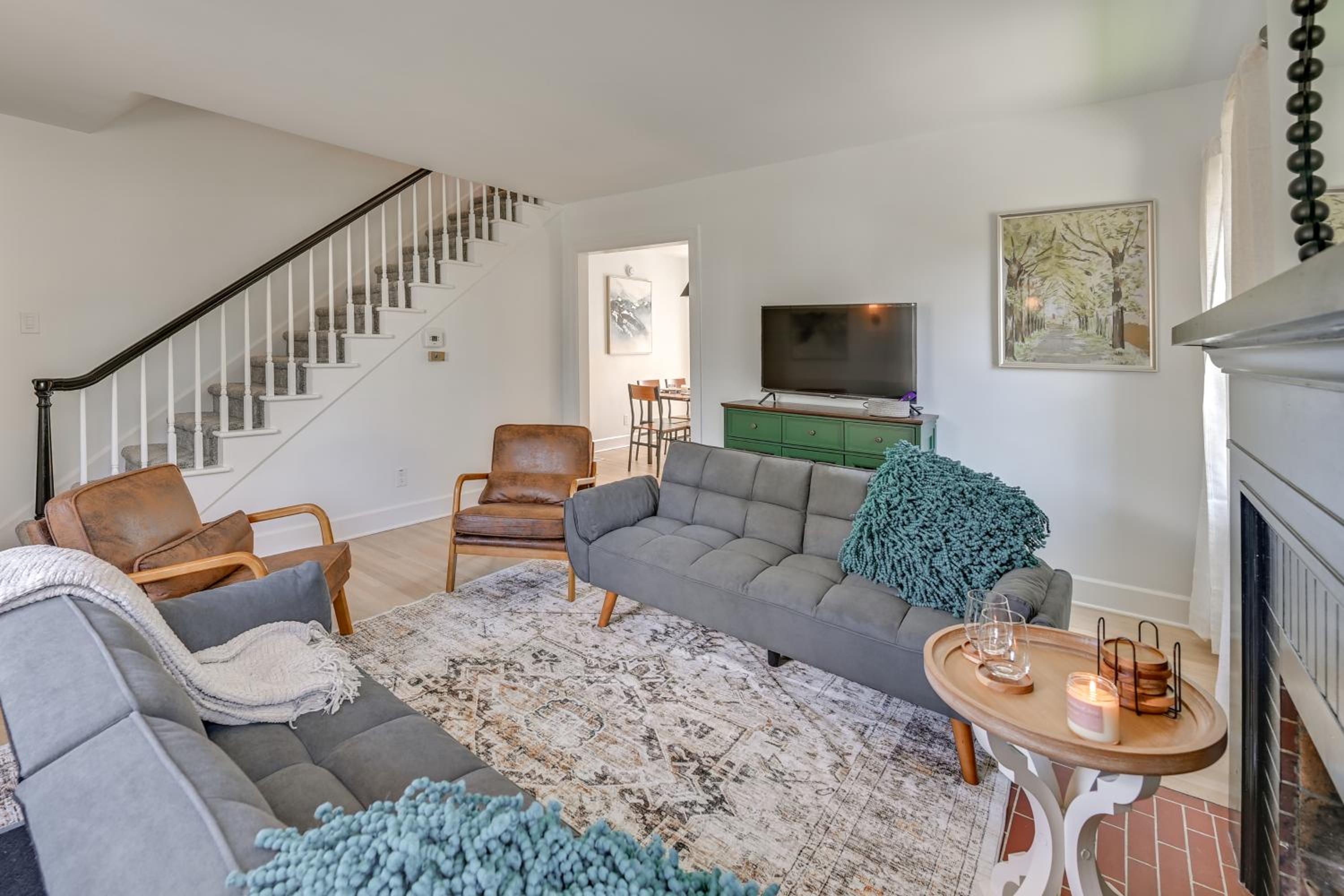 3 Mi to Dtwn Updated Home with Hot Tub in Lexington