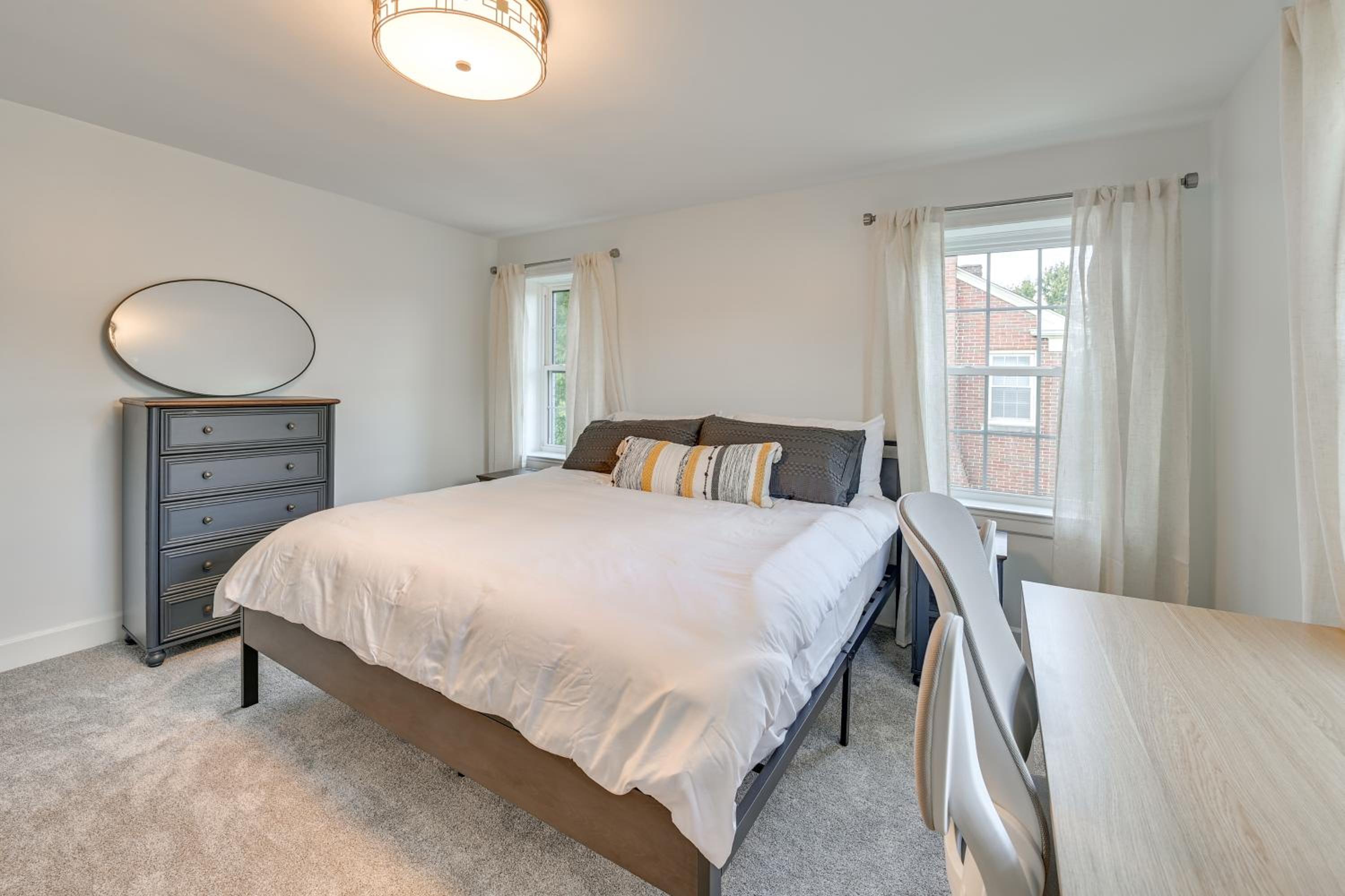 3 Mi to Dtwn Updated Home with Hot Tub in Lexington