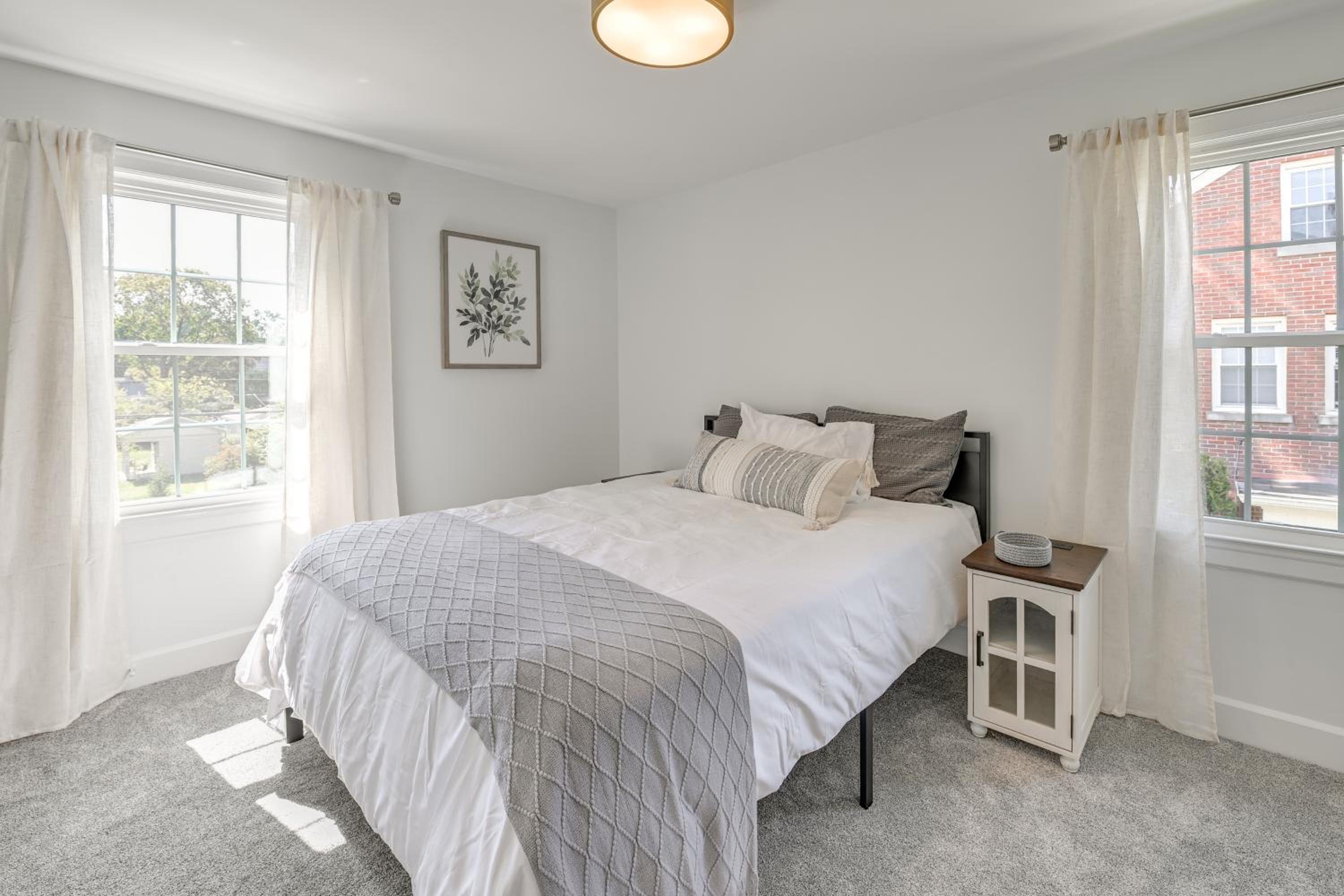 3 Mi to Dtwn Updated Home with Hot Tub in Lexington