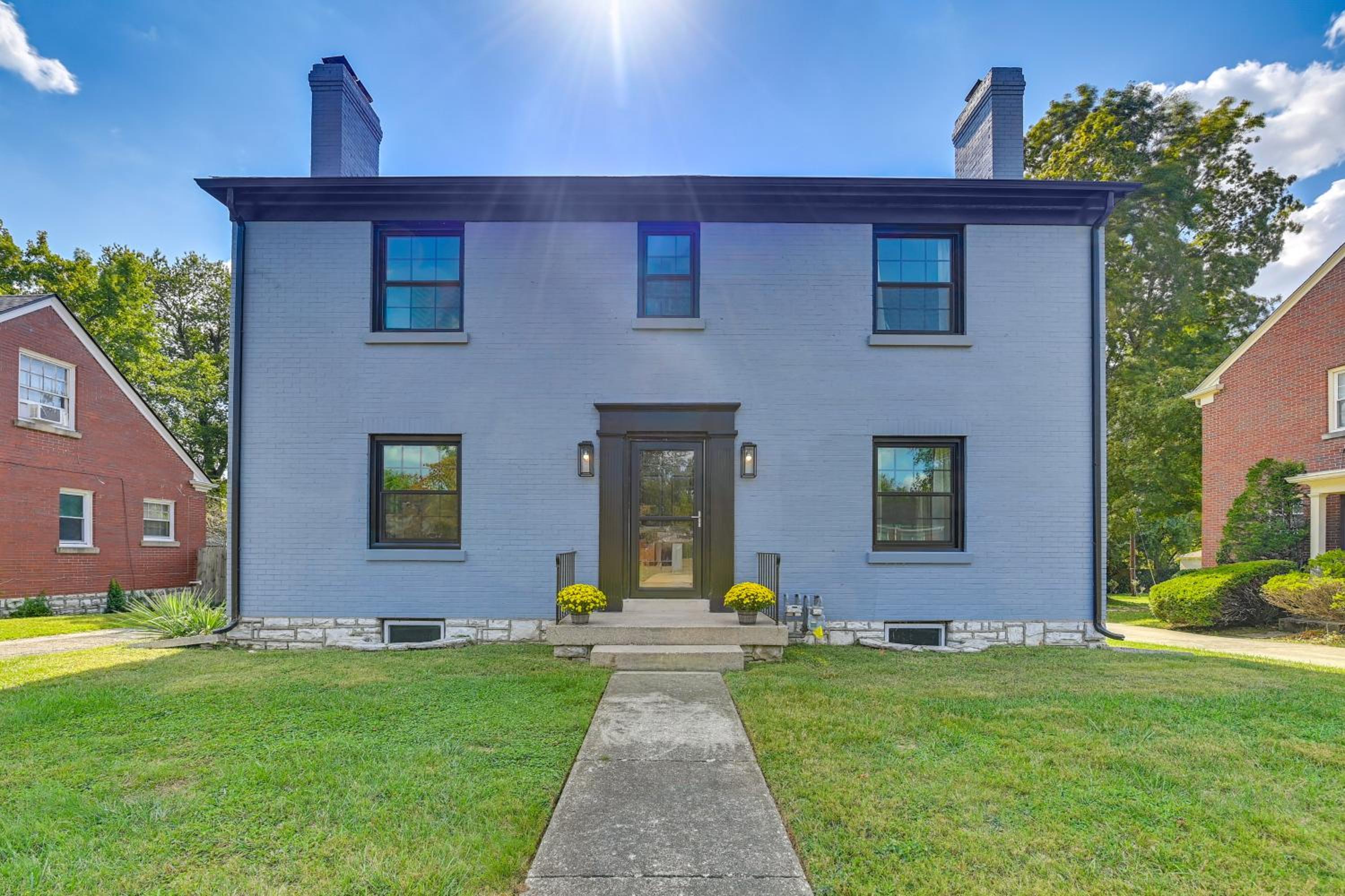 3 Mi to Dtwn Updated Home with Hot Tub in Lexington