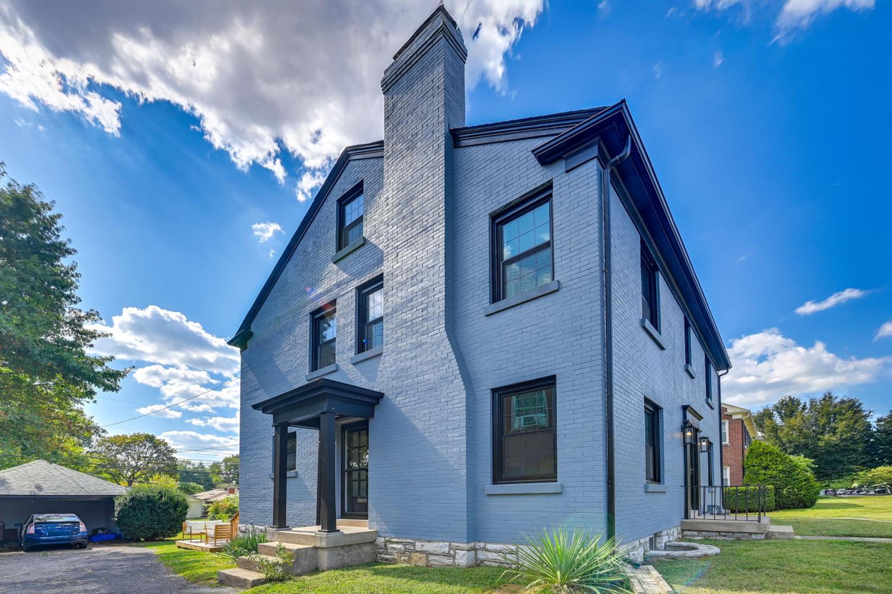 3 Mi to Dtwn Updated Home with Hot Tub in Lexington