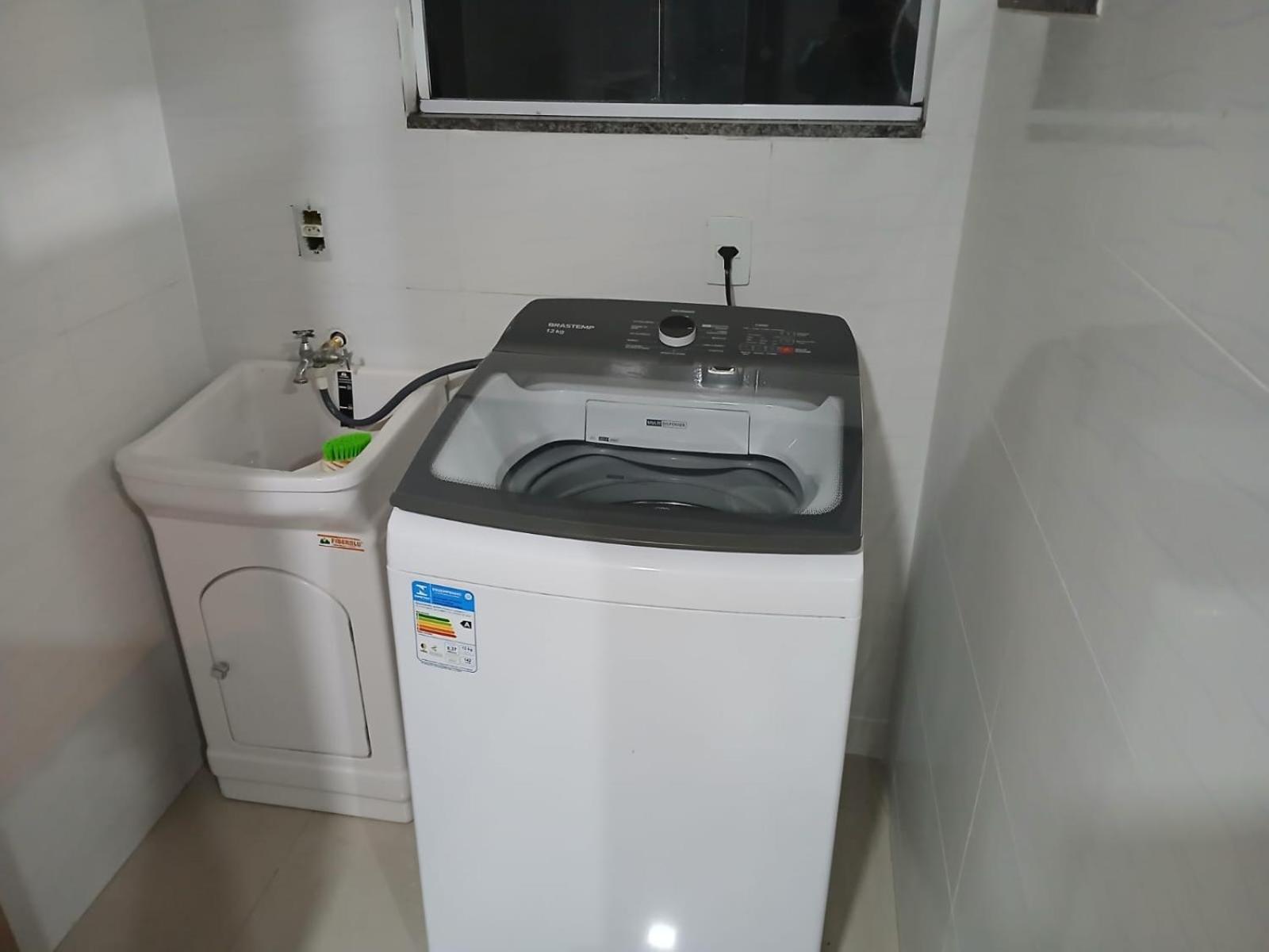 Ótima Localização, com suíte, Garagem coberta