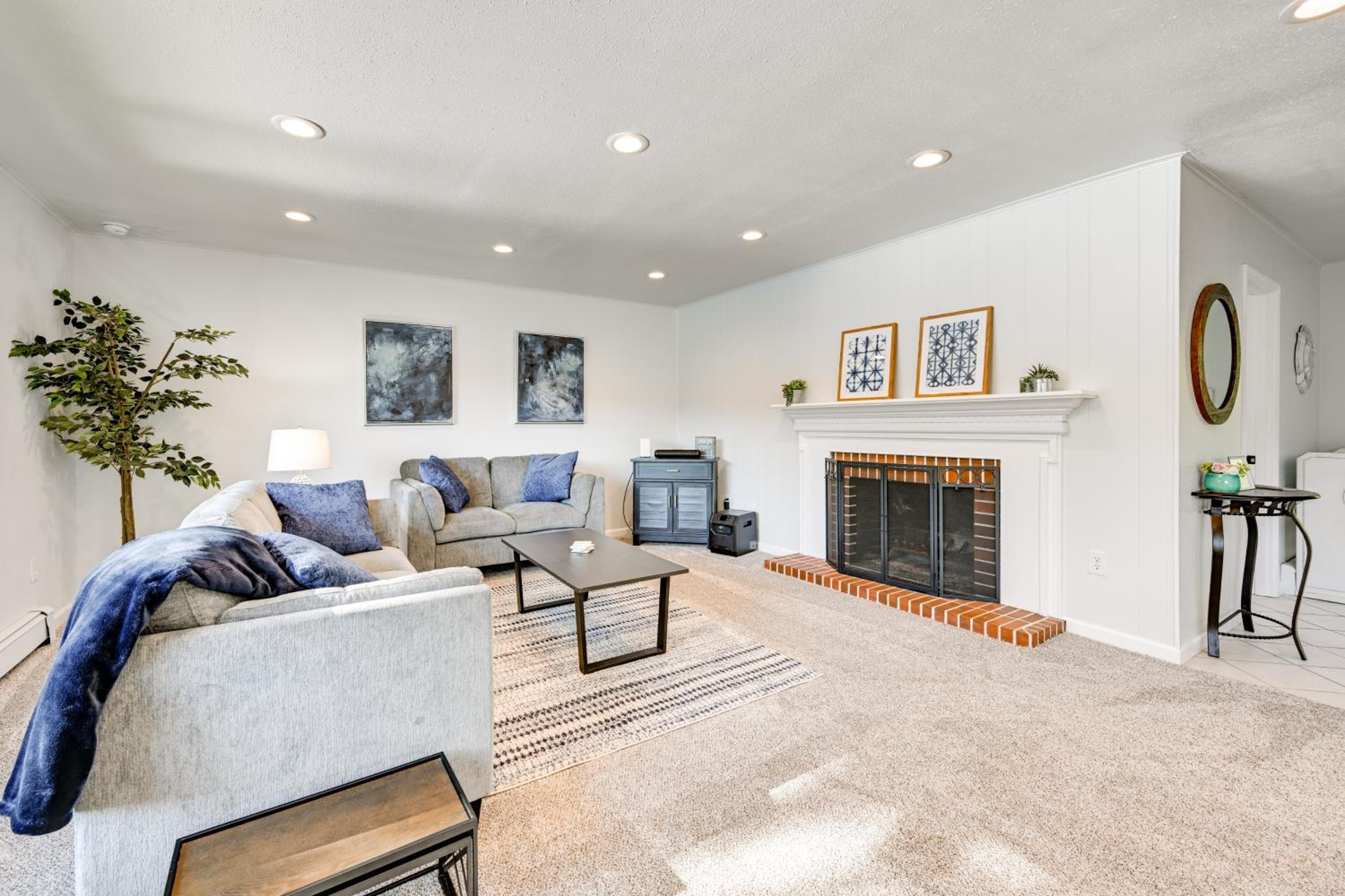Private Dock and Fire Pit Lakefront Gem in Olympia