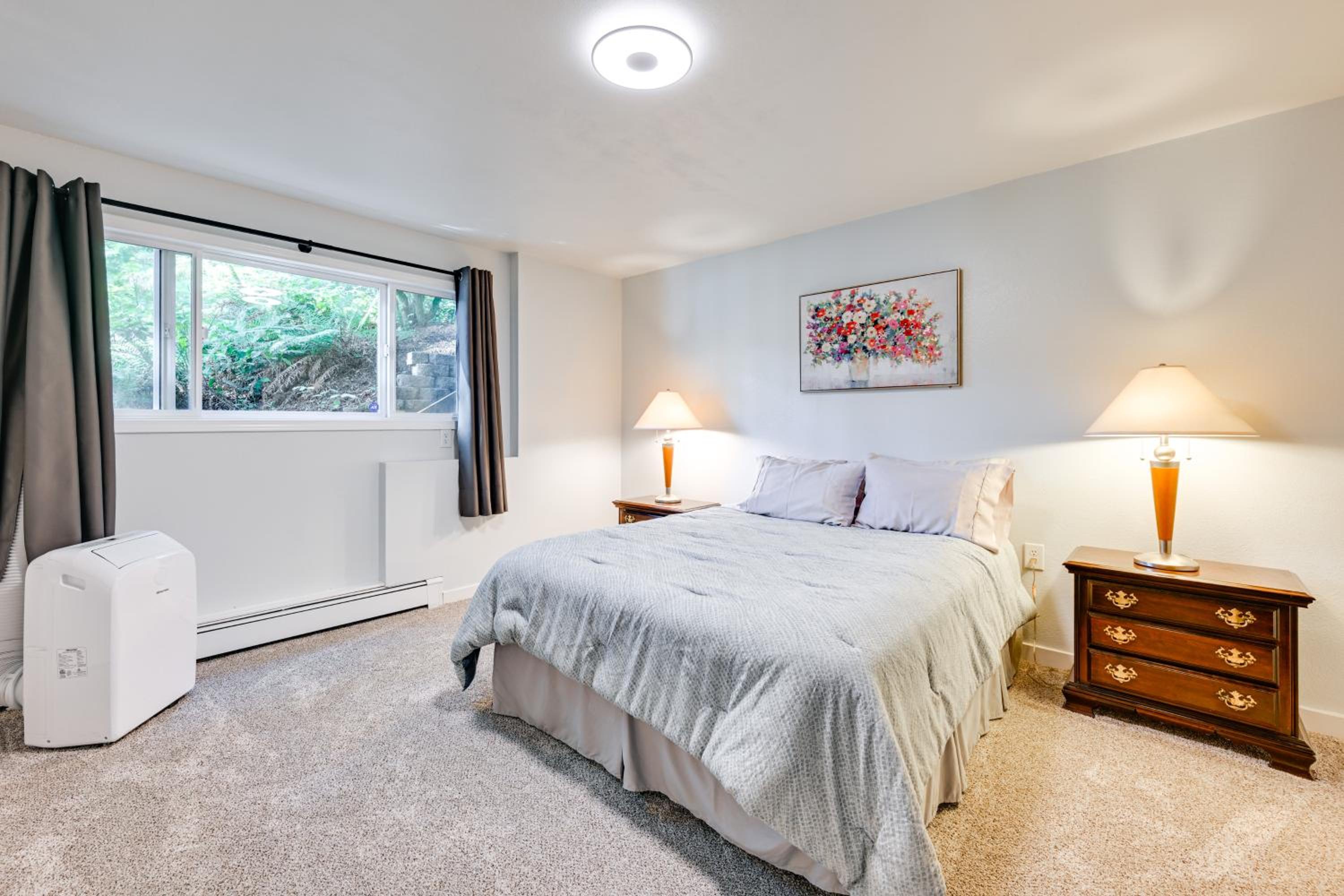 Private Dock and Fire Pit Lakefront Gem in Olympia