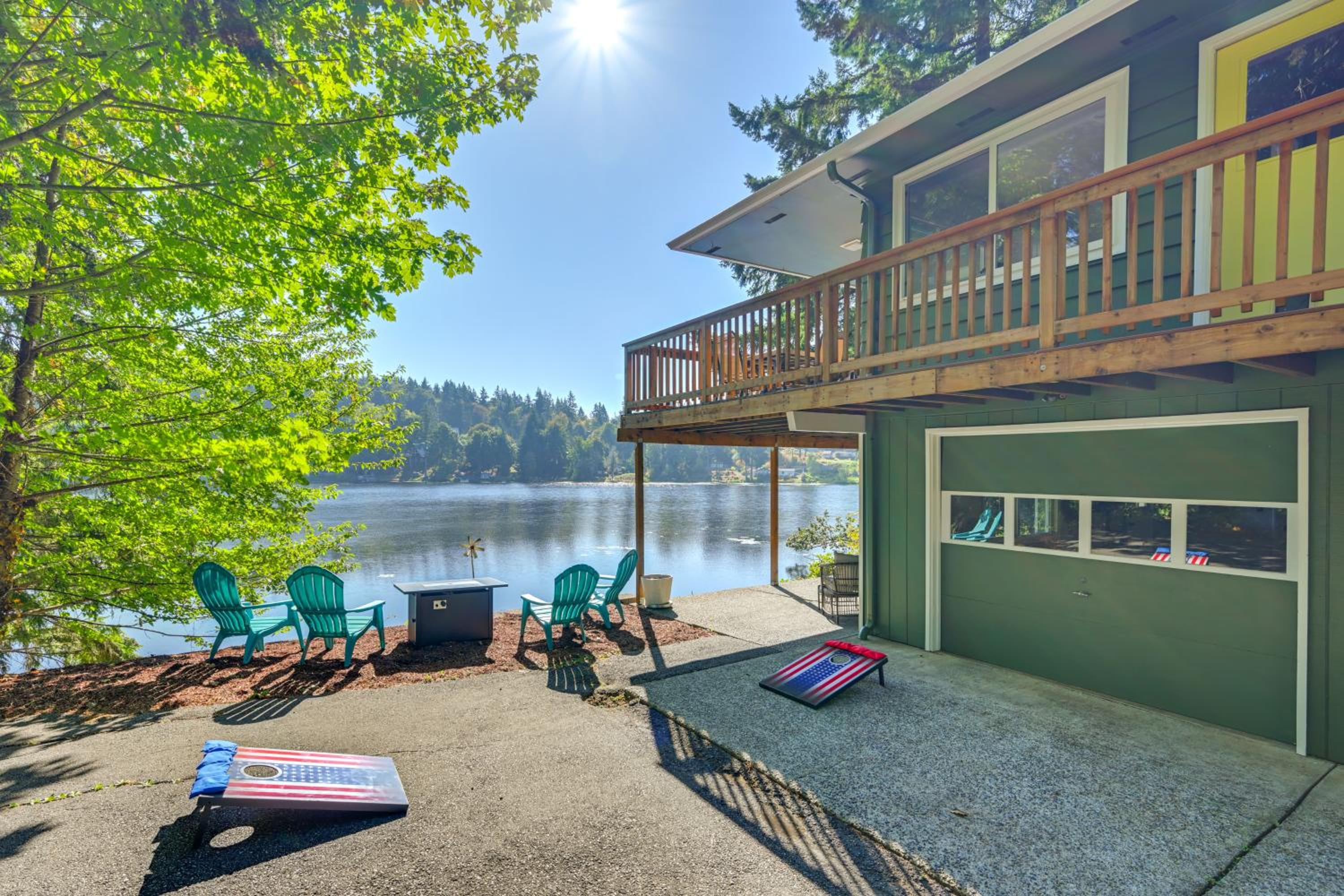 Private Dock and Fire Pit Lakefront Gem in Olympia