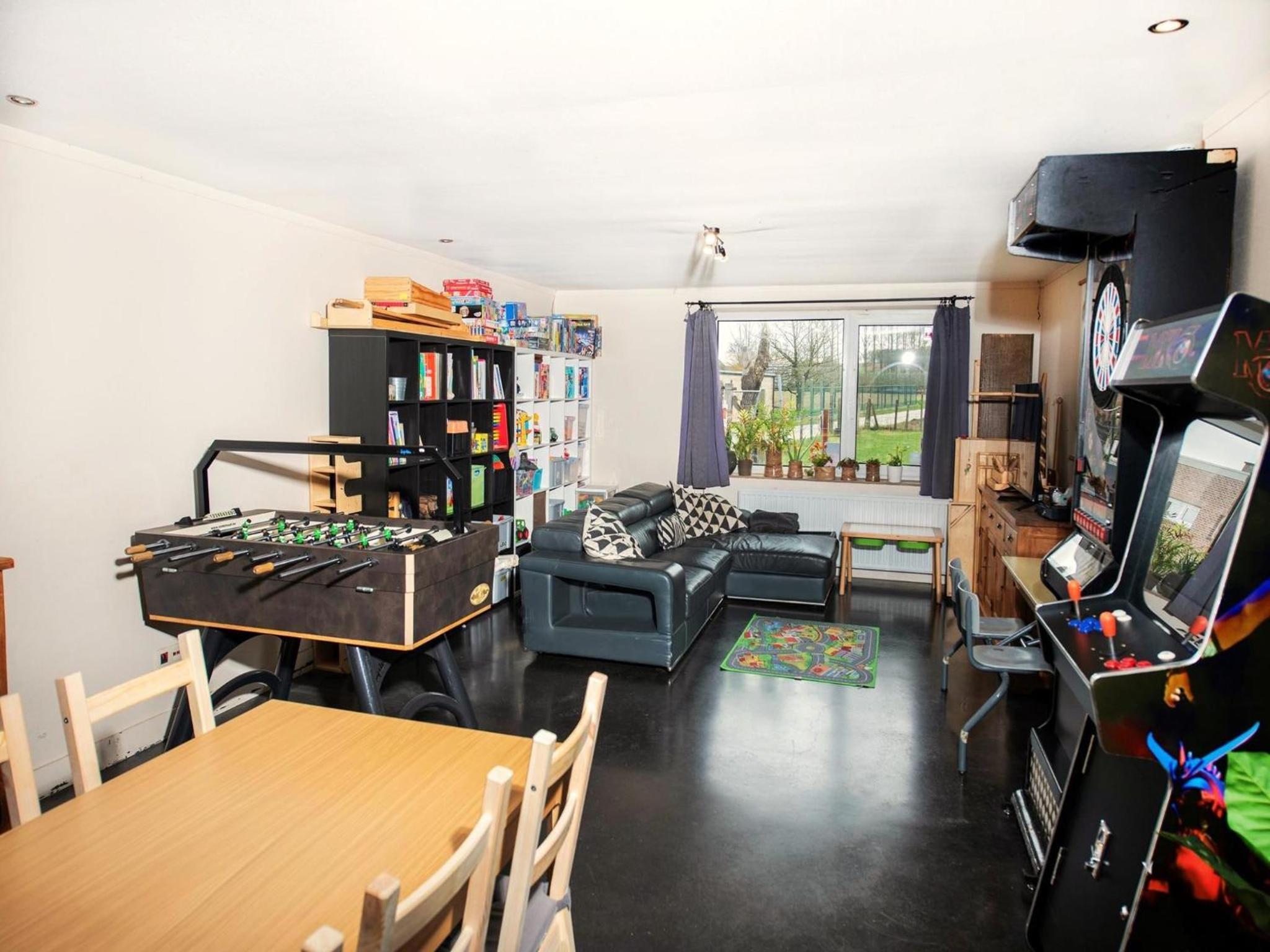 Single-storey holiday home in Heers