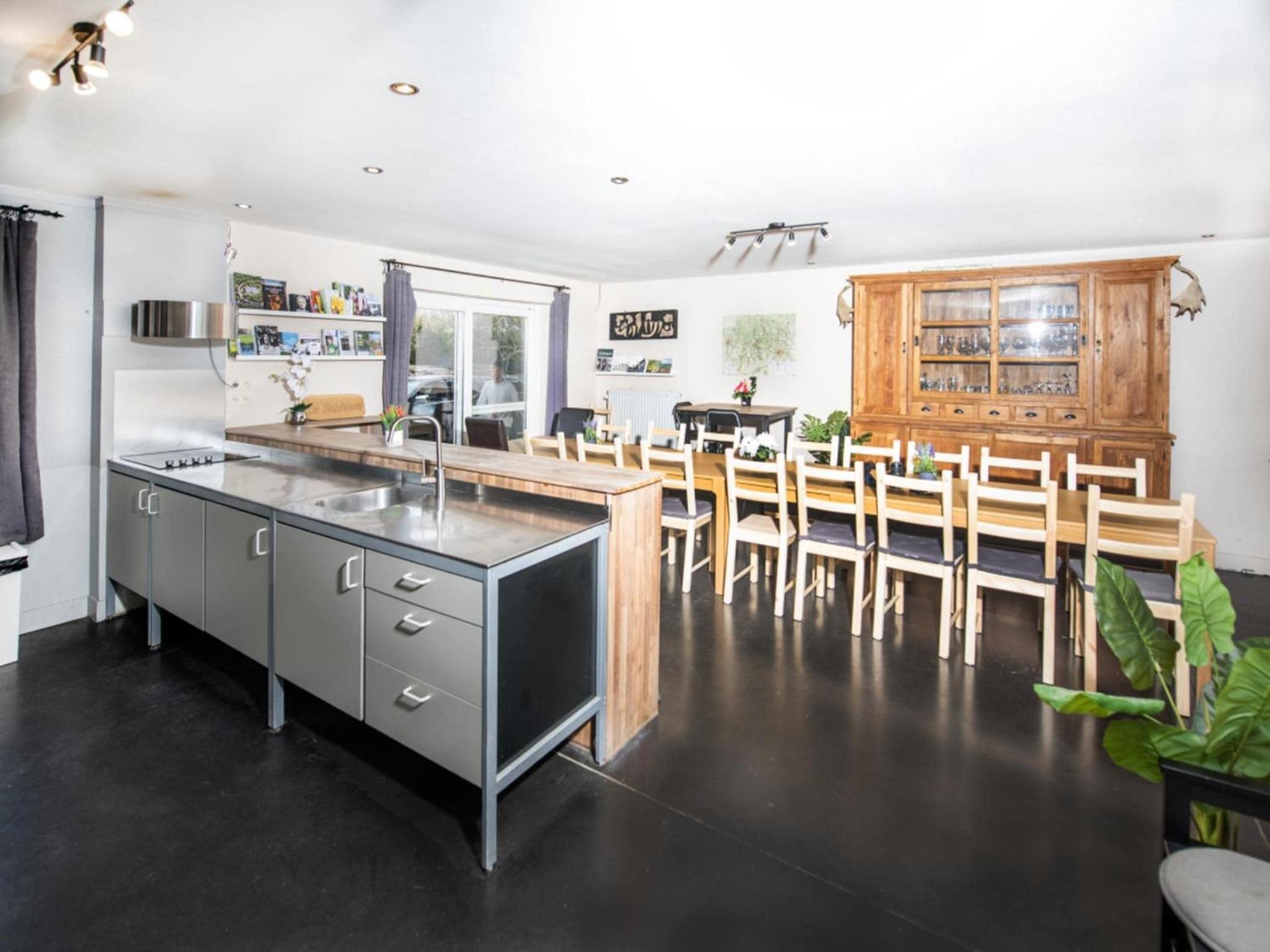 Single-storey holiday home in Heers