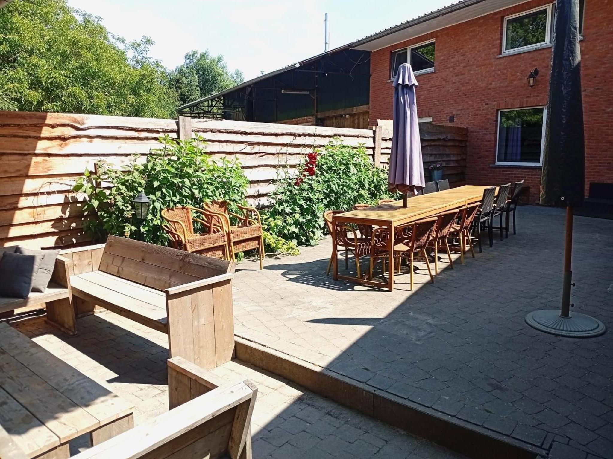 Single-storey holiday home in Heers