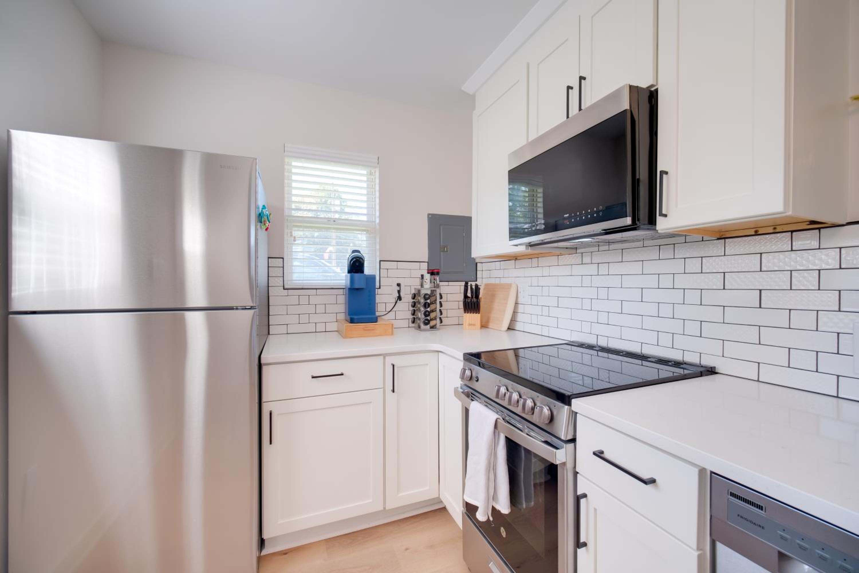 Blue Heron Walk to Kelso Beach! Pet-Friendly Gem