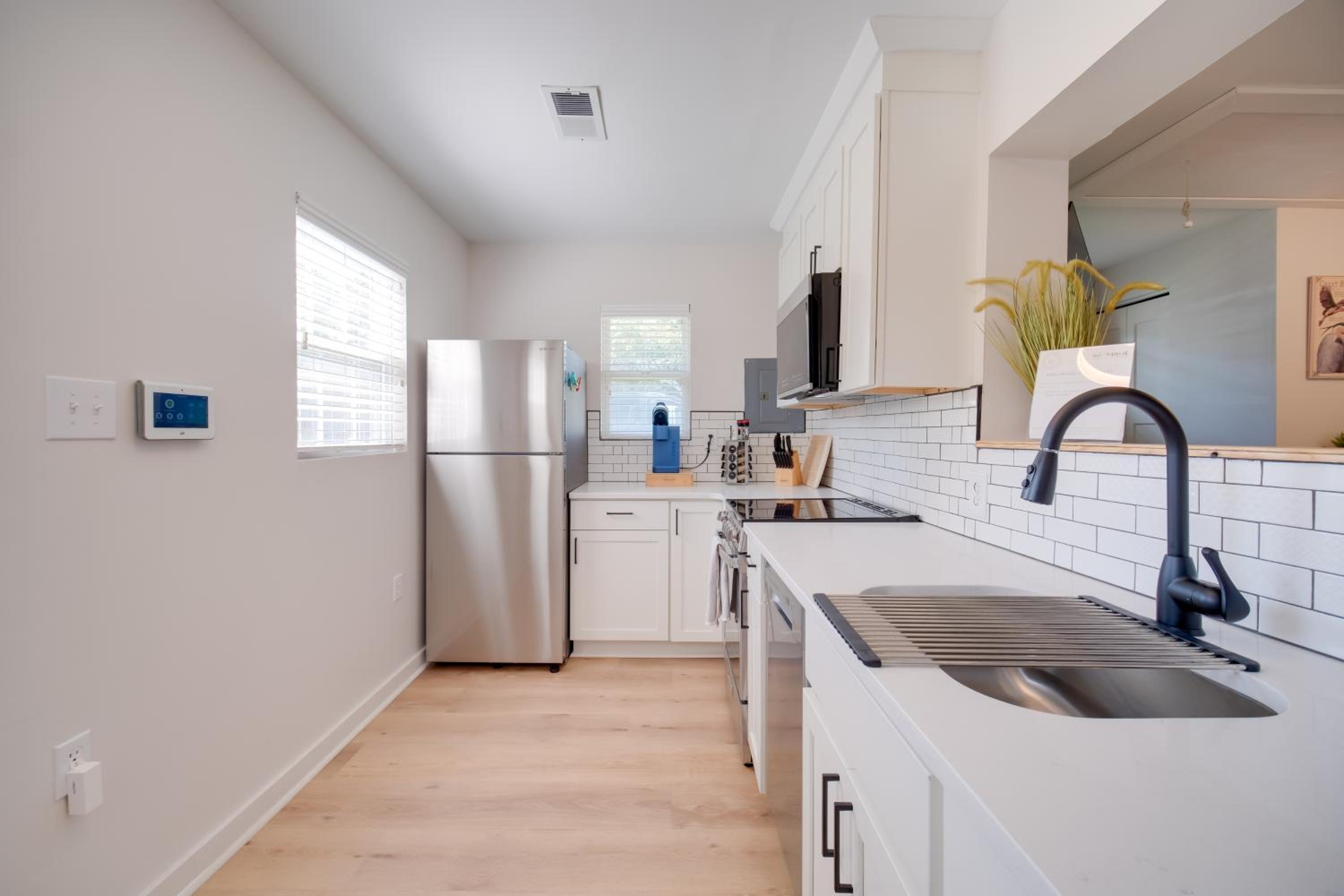 Blue Heron Walk to Kelso Beach! Pet-Friendly Gem