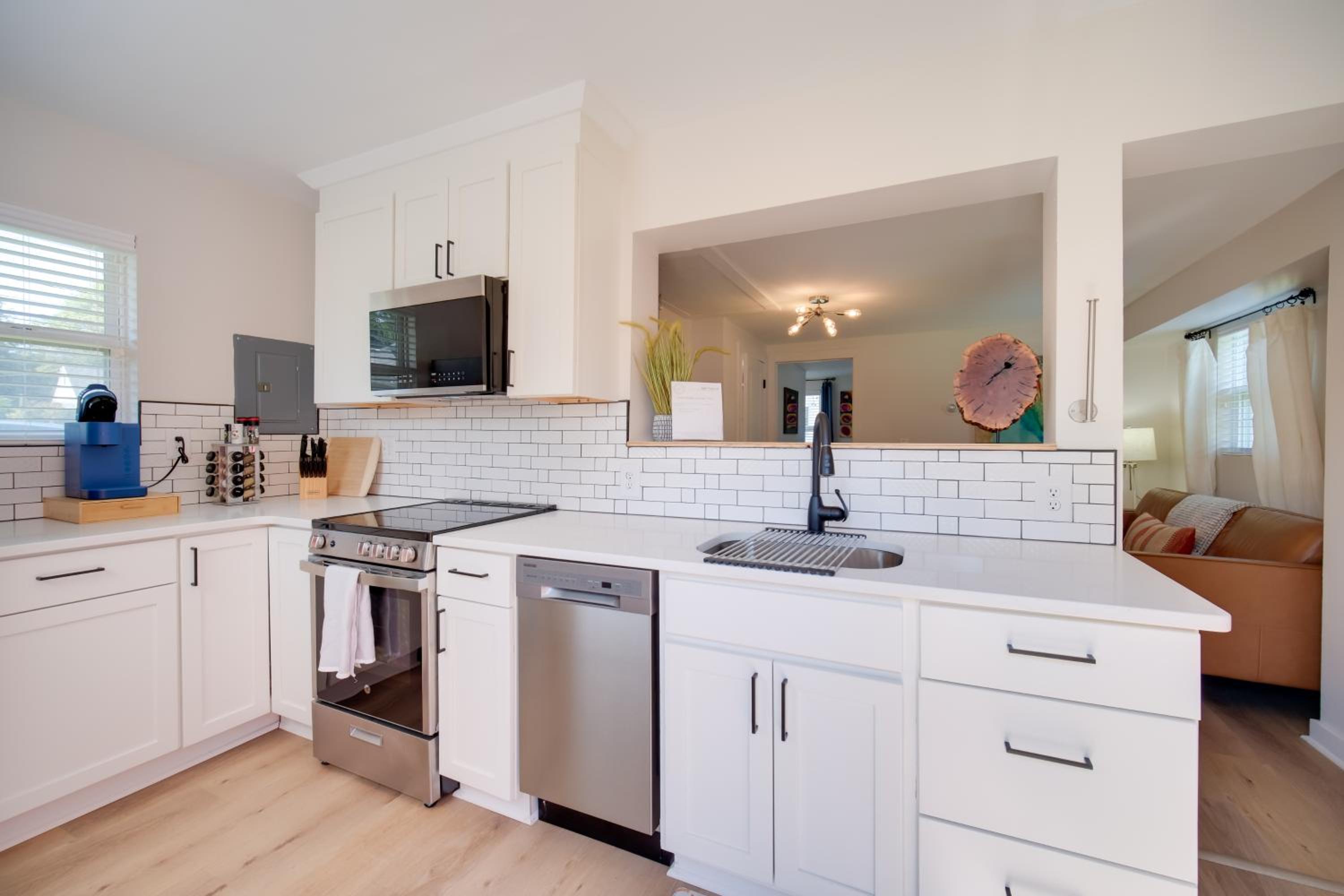 Blue Heron Walk to Kelso Beach! Pet-Friendly Gem