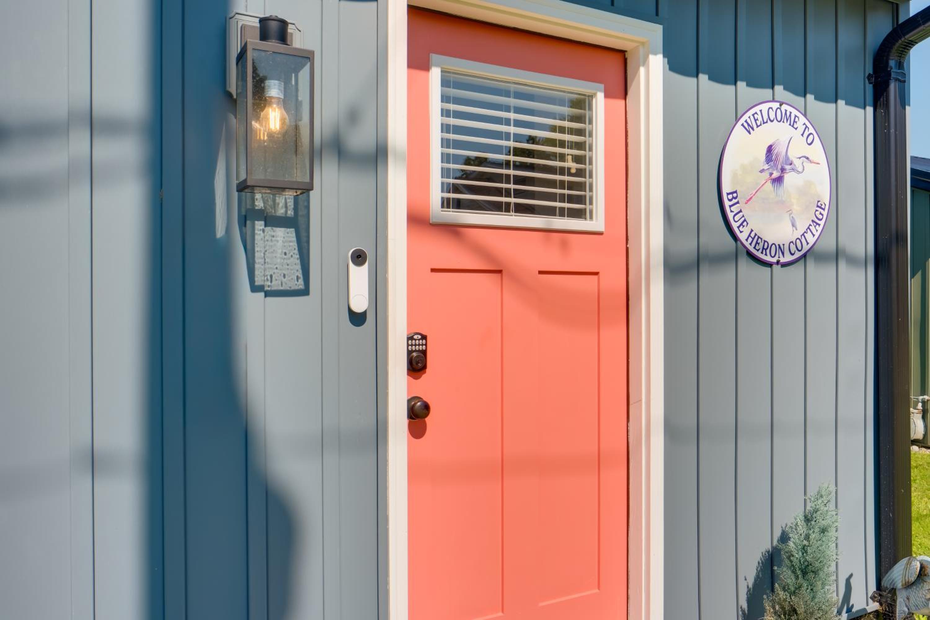 Blue Heron Walk to Kelso Beach! Pet-Friendly Gem