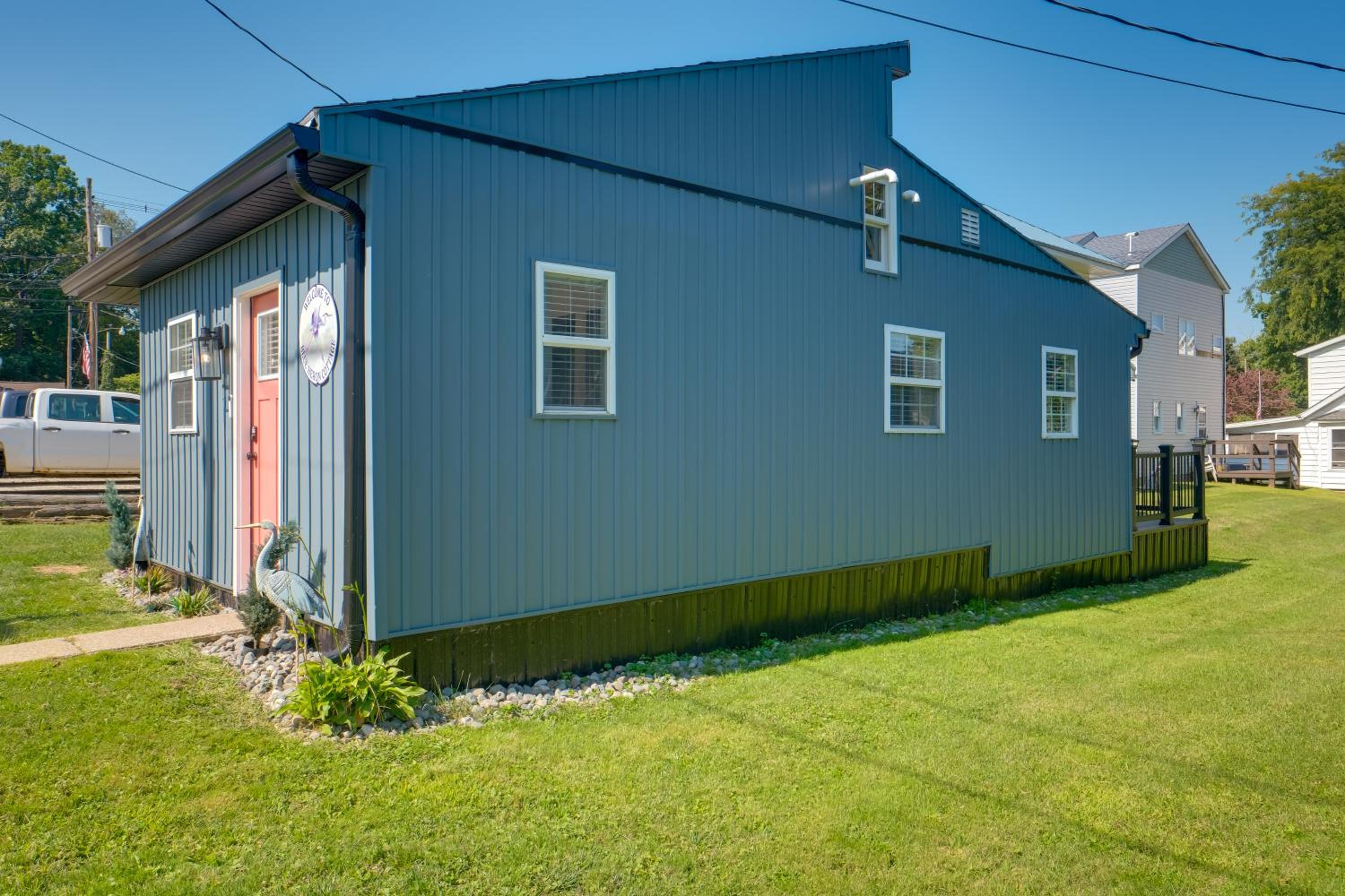 Blue Heron Walk to Kelso Beach! Pet-Friendly Gem