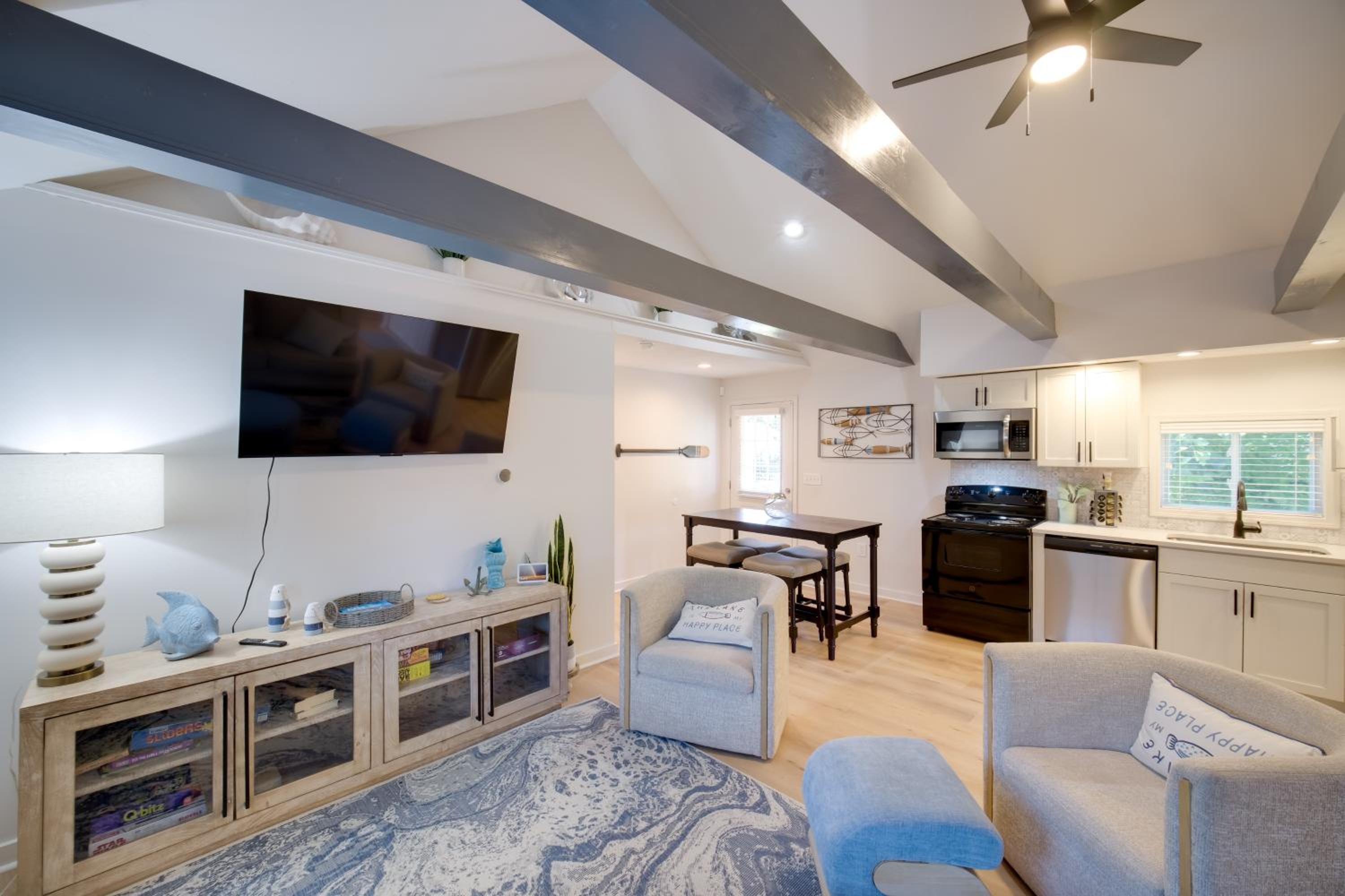 Wishin and Fishin Walkable Erie Home By the Beach!