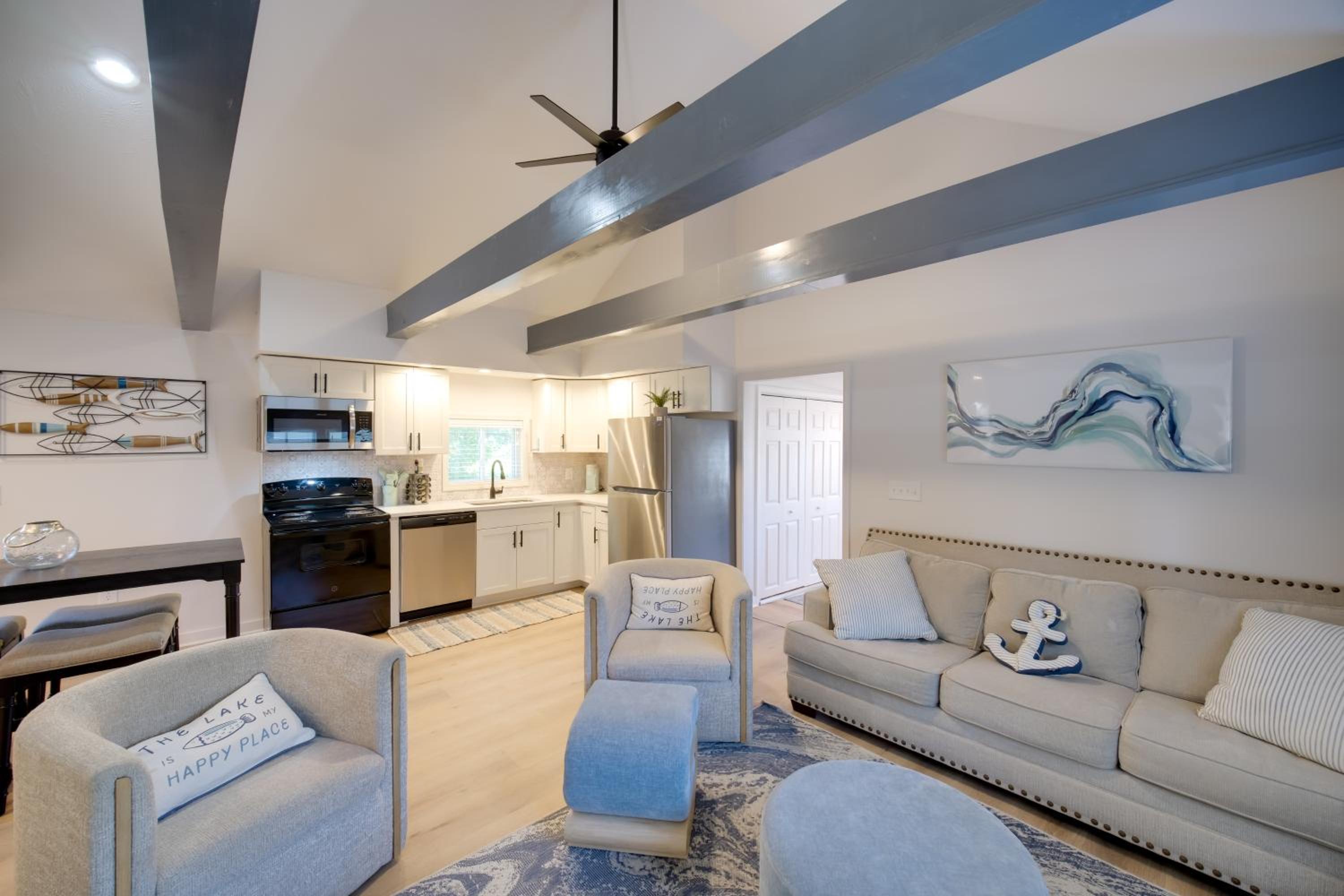 Wishin and Fishin Walkable Erie Home By the Beach!