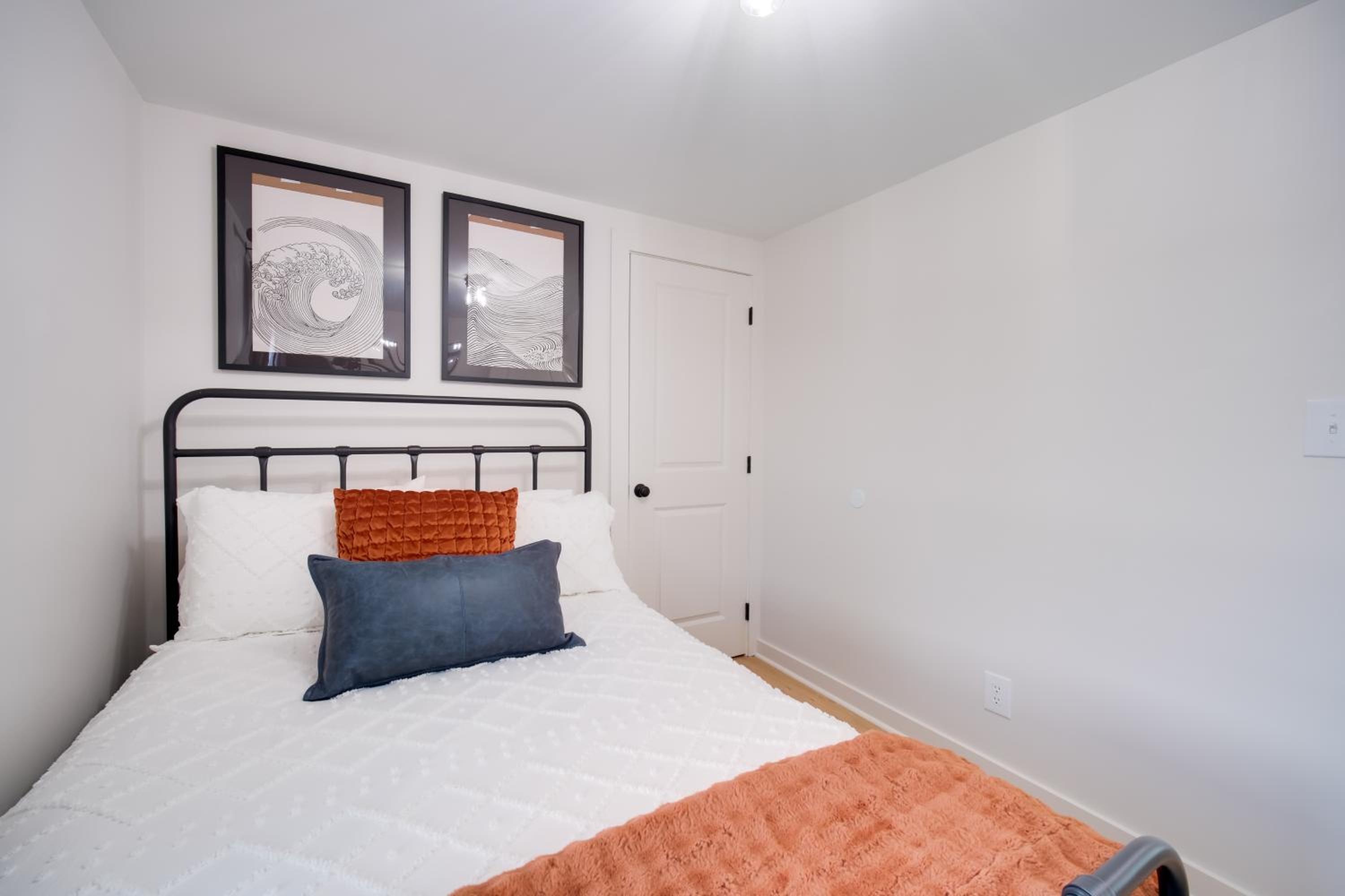 Zen Haven Lakefront Erie Home with Shore Access
