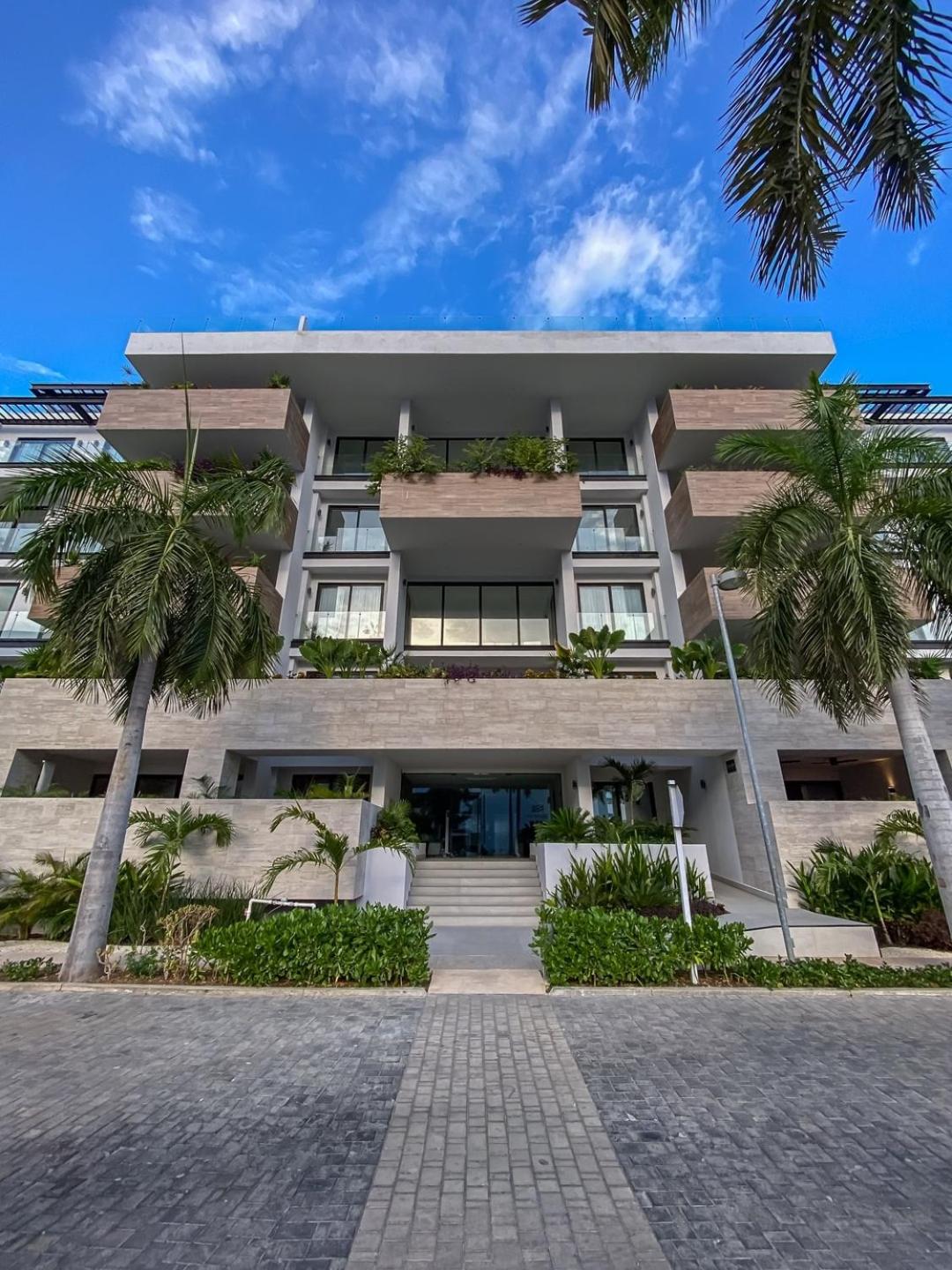 Luxury Retreat in Puerto Cancun with Rooftop Pool