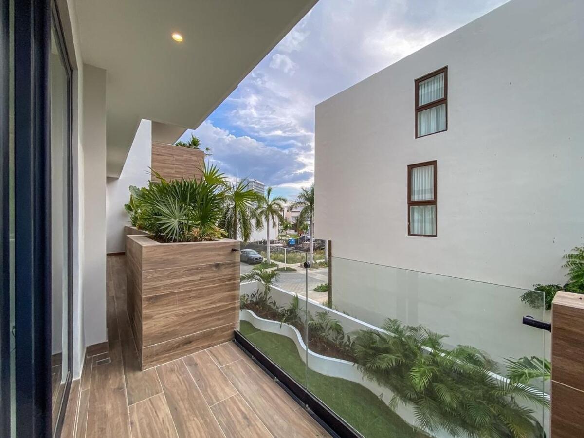 Luxury Retreat in Puerto Cancun with Rooftop Pool