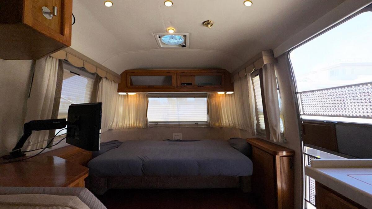Retro Star-Wagon, Ocean View at Studios
