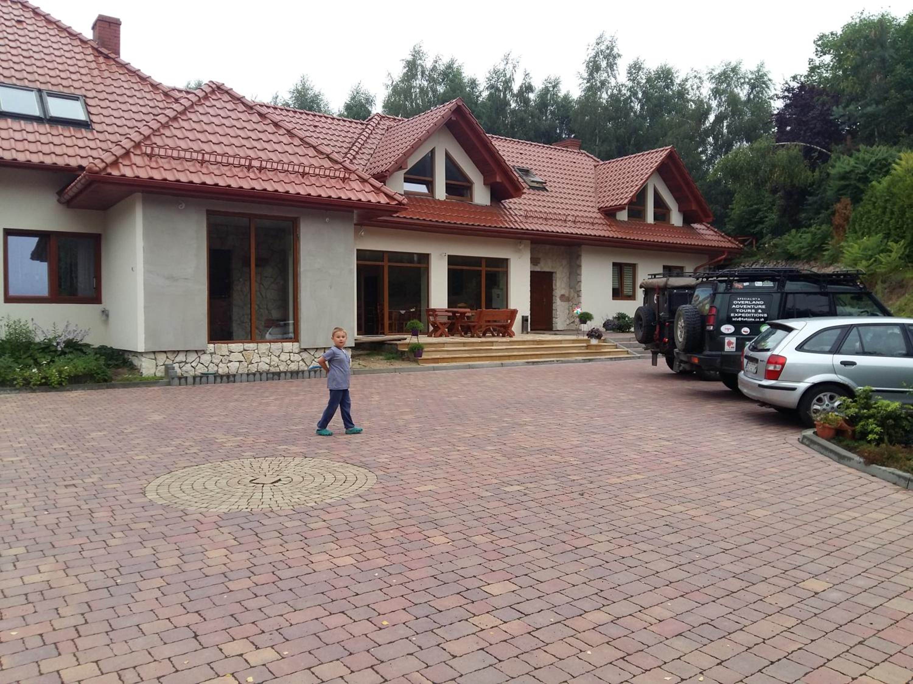 Photo 8