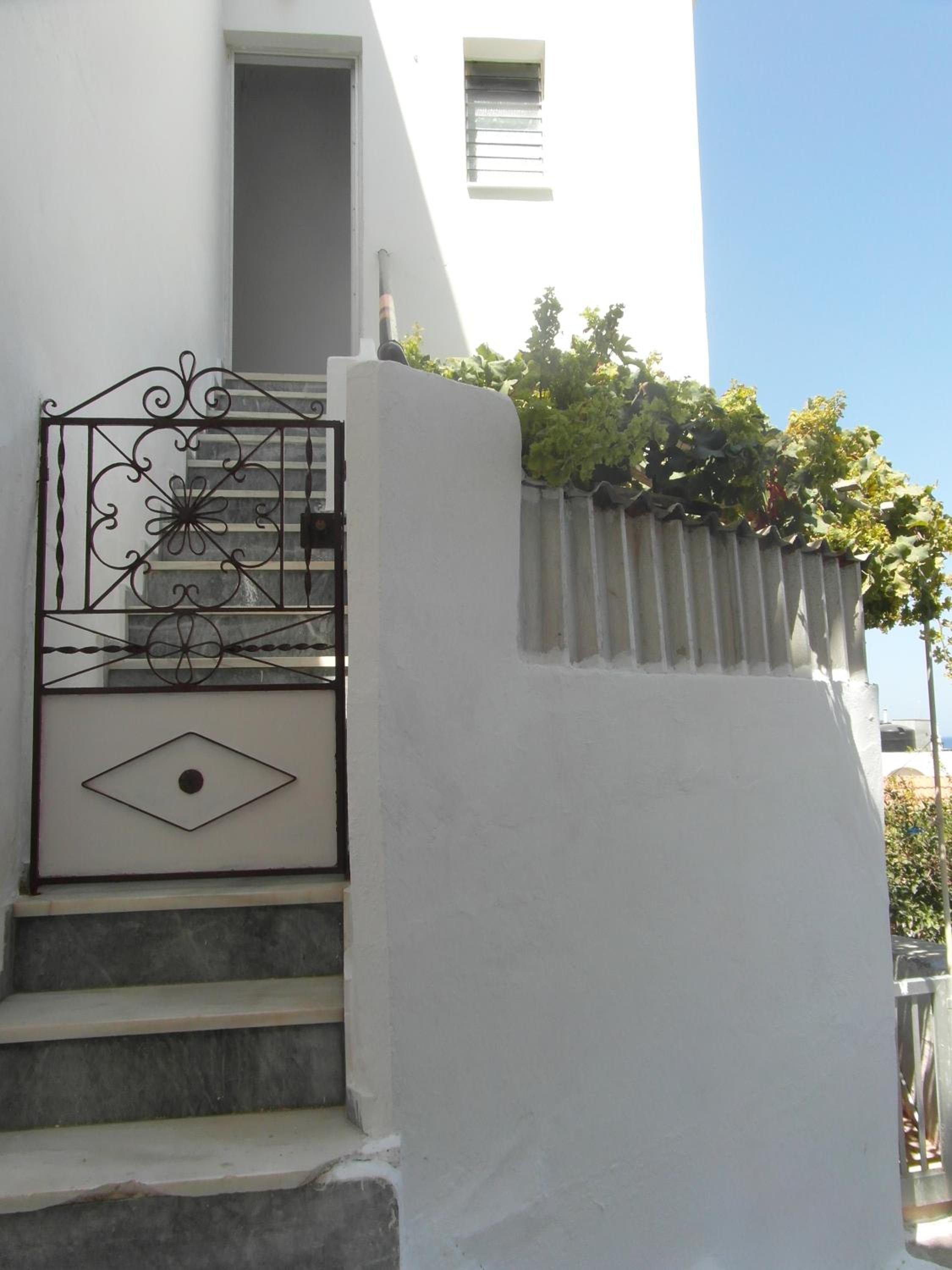 Mina Apartments