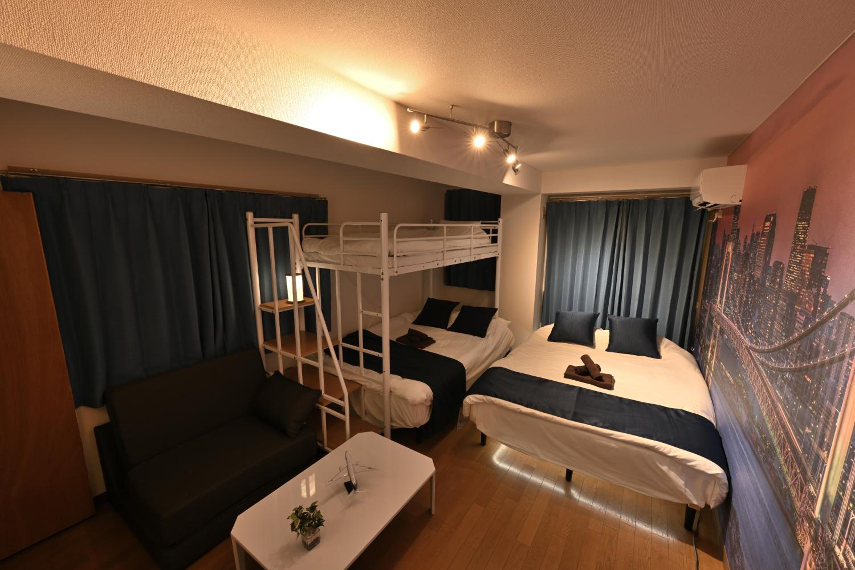 OMORI Red&Blue Hotel