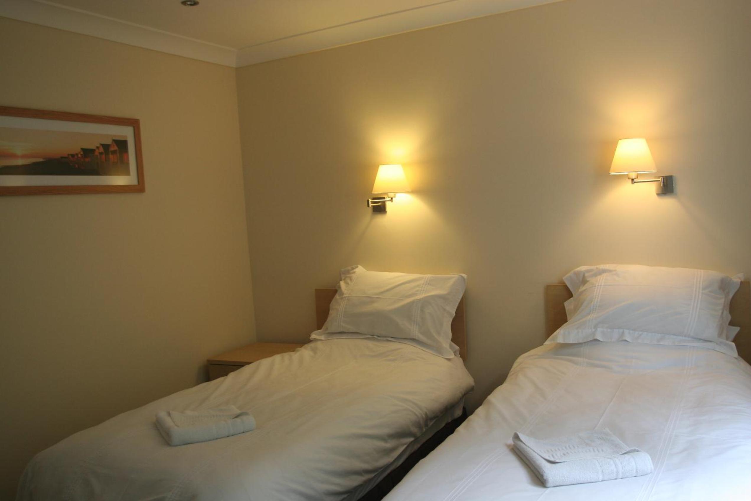 High Wycombe Vacations - Clifton Lodge Hotel - Property Image 12