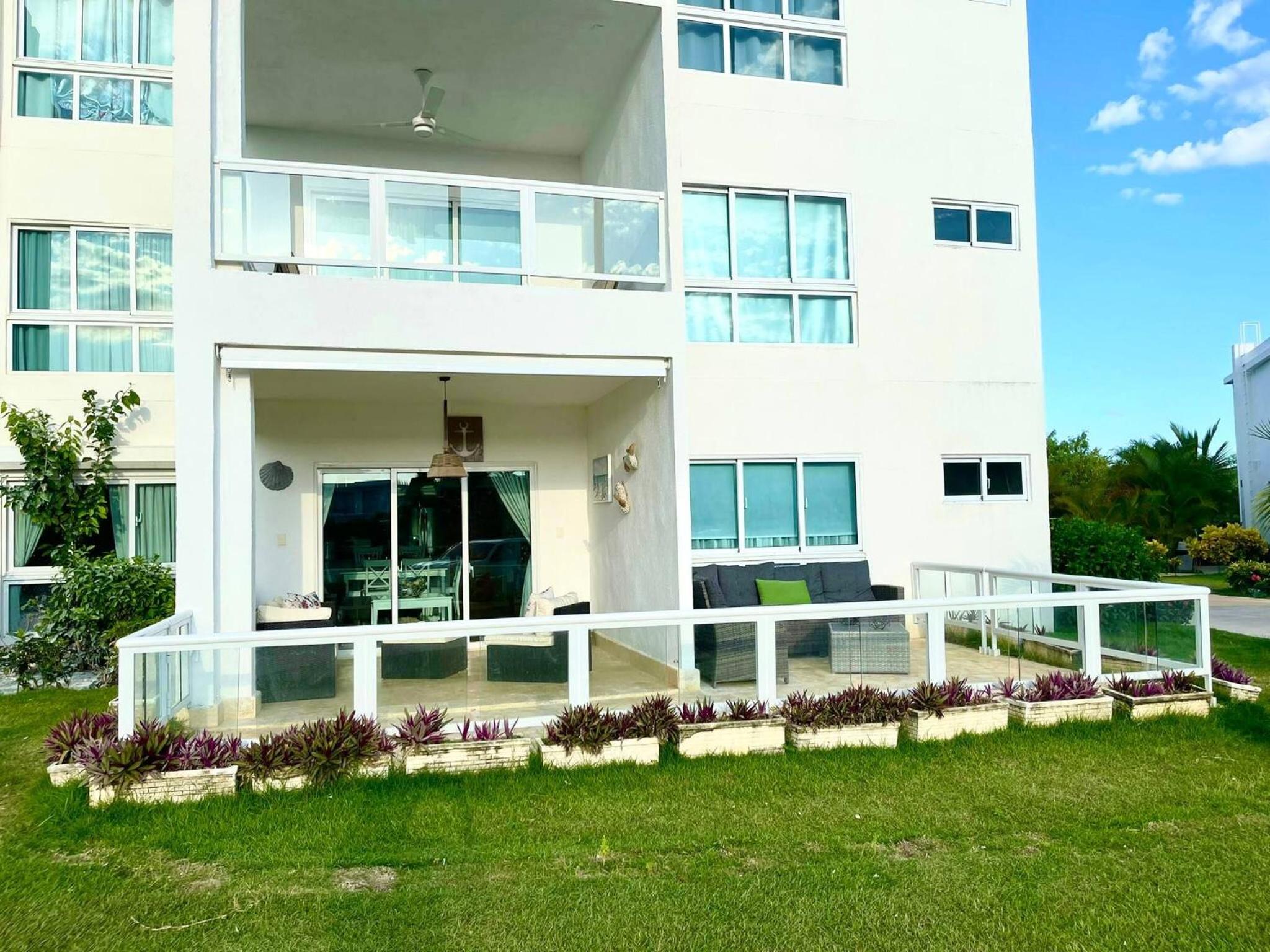 Residencial la ensenada, on Playa Nueva Romana