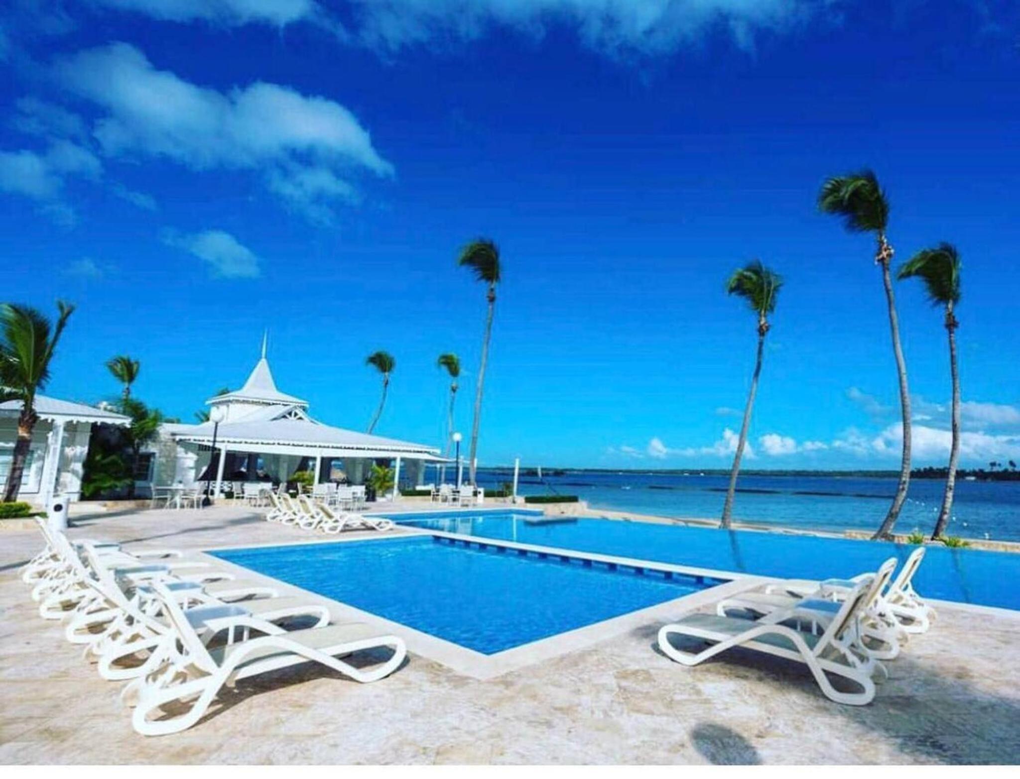 Residencial la ensenada, on Playa Nueva Romana