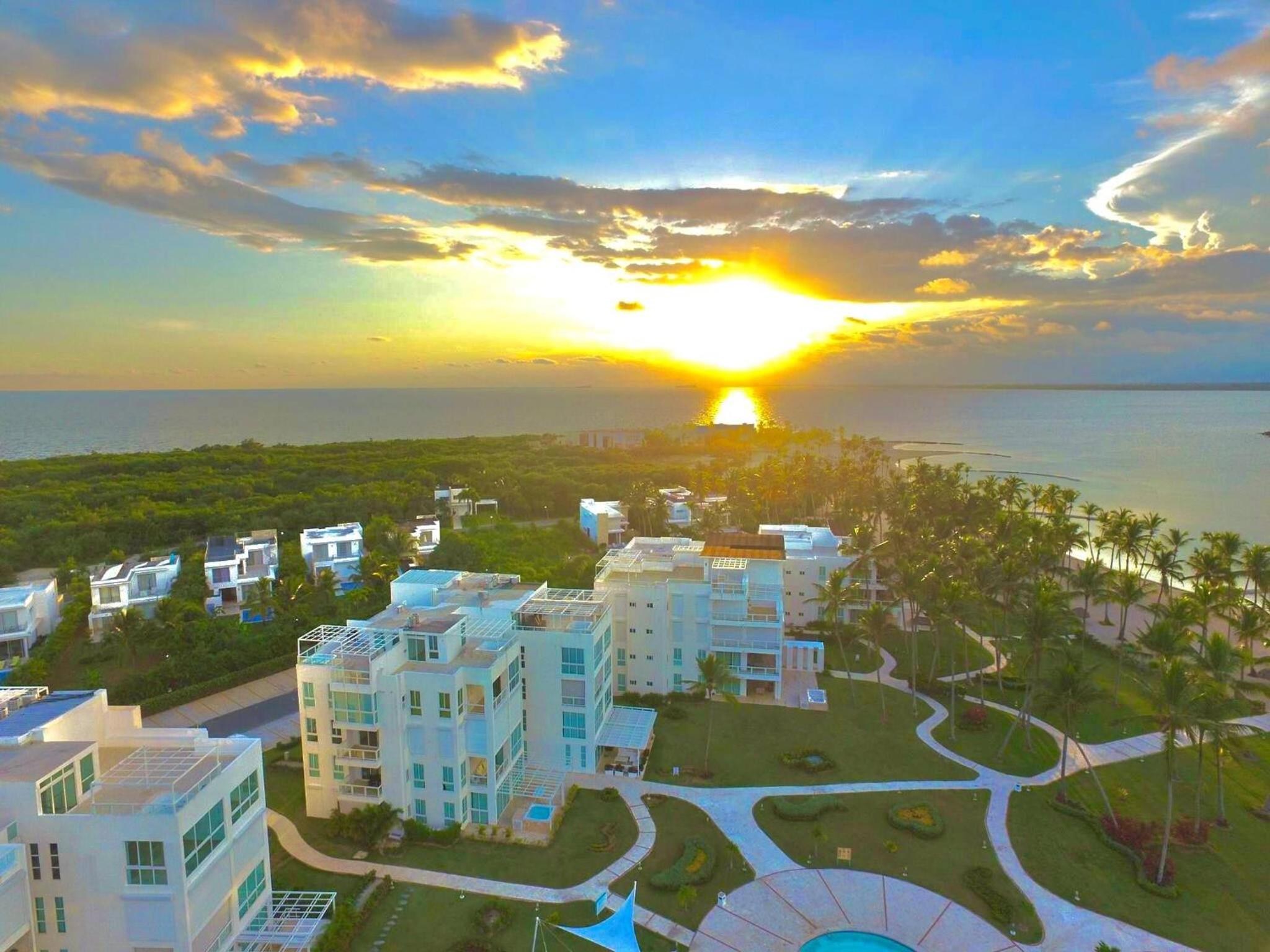 Residencial la ensenada, on Playa Nueva Romana