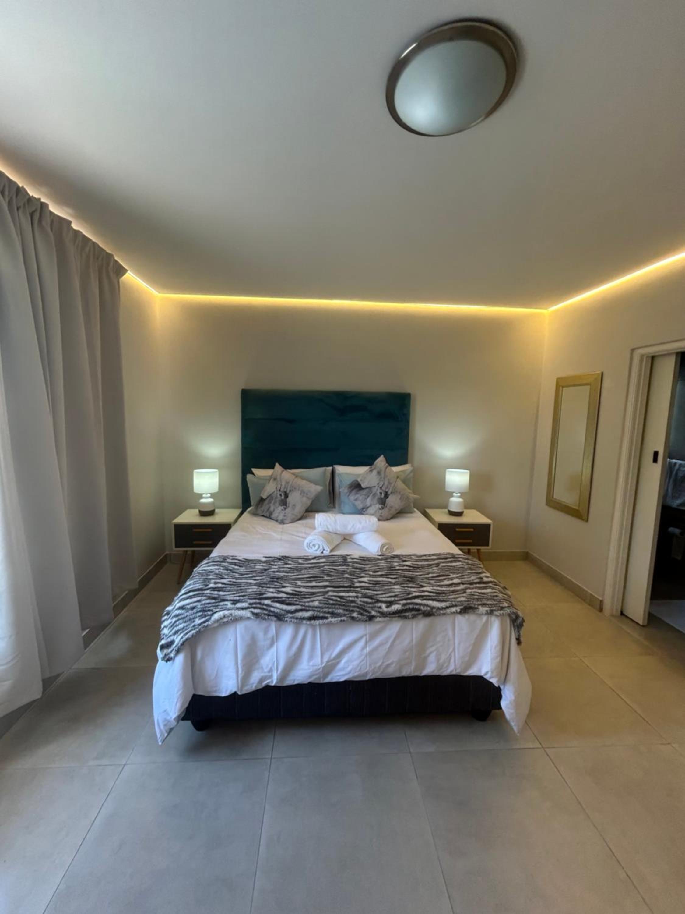 Immaculate,Alttrative &Modern 6 minutes away from the beach