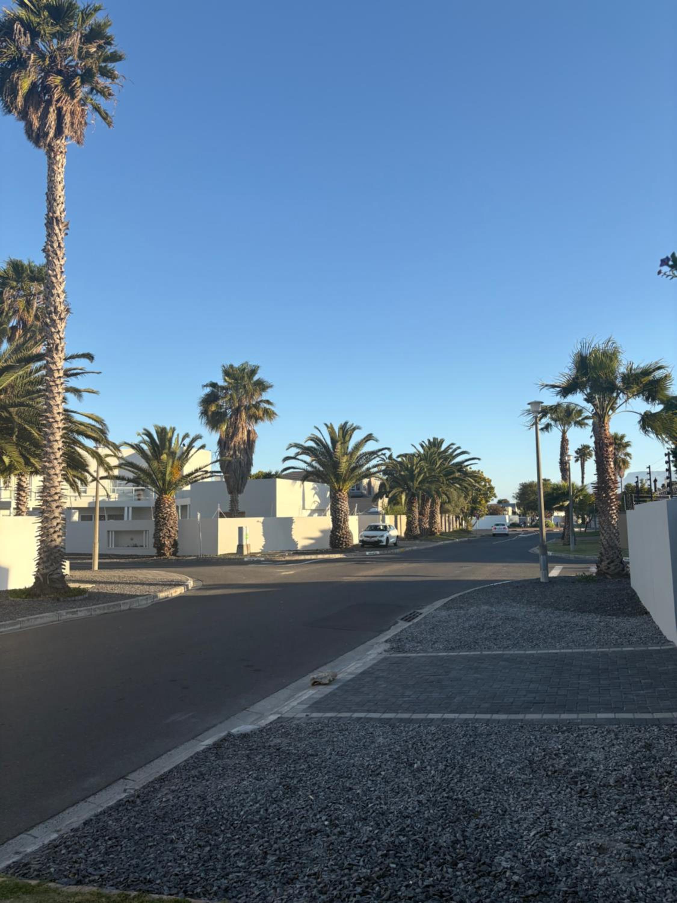 Immaculate,Alttrative &Modern 6 minutes away from the beach