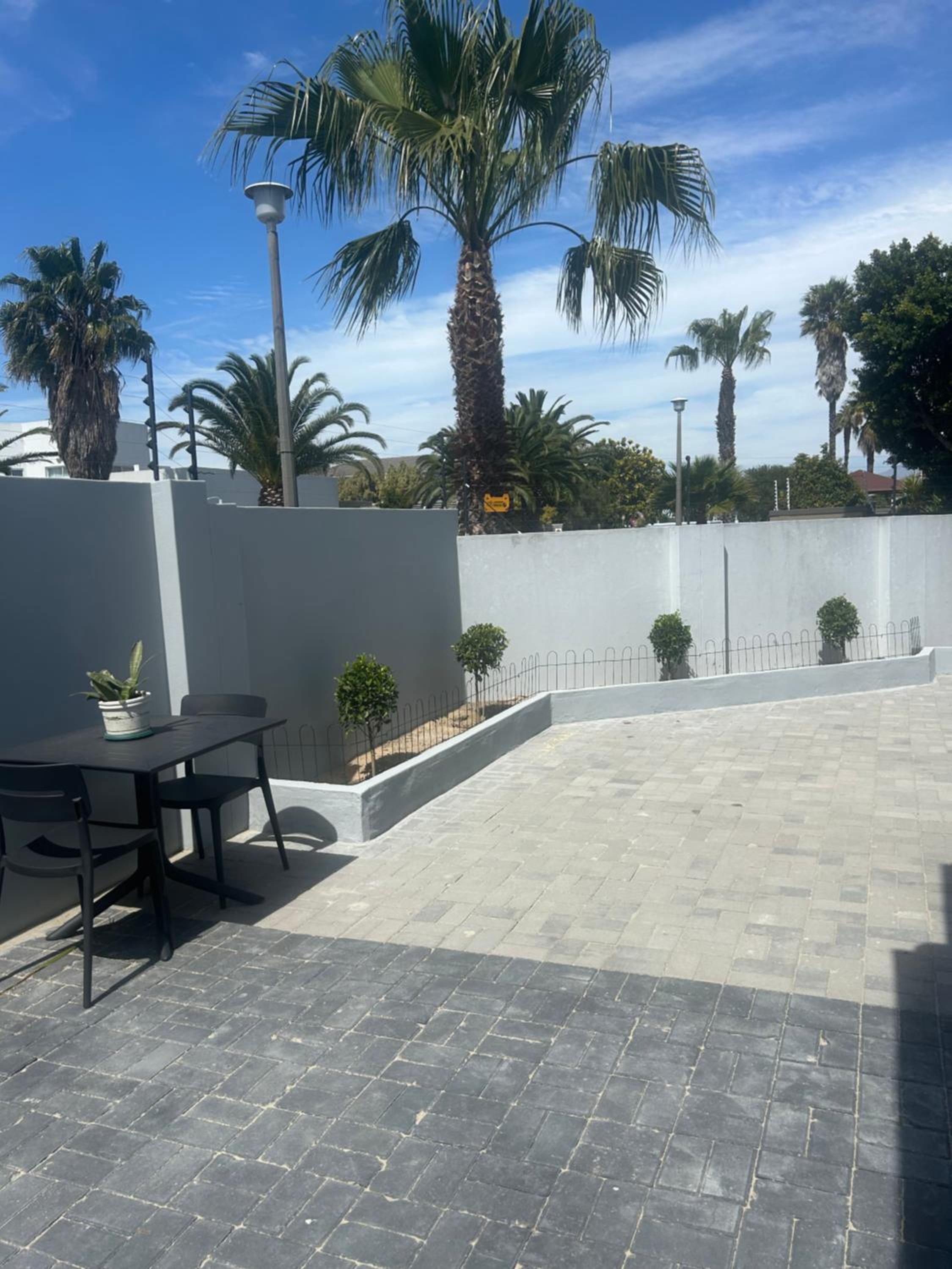 Immaculate,Alttrative &Modern 6 minutes away from the beach