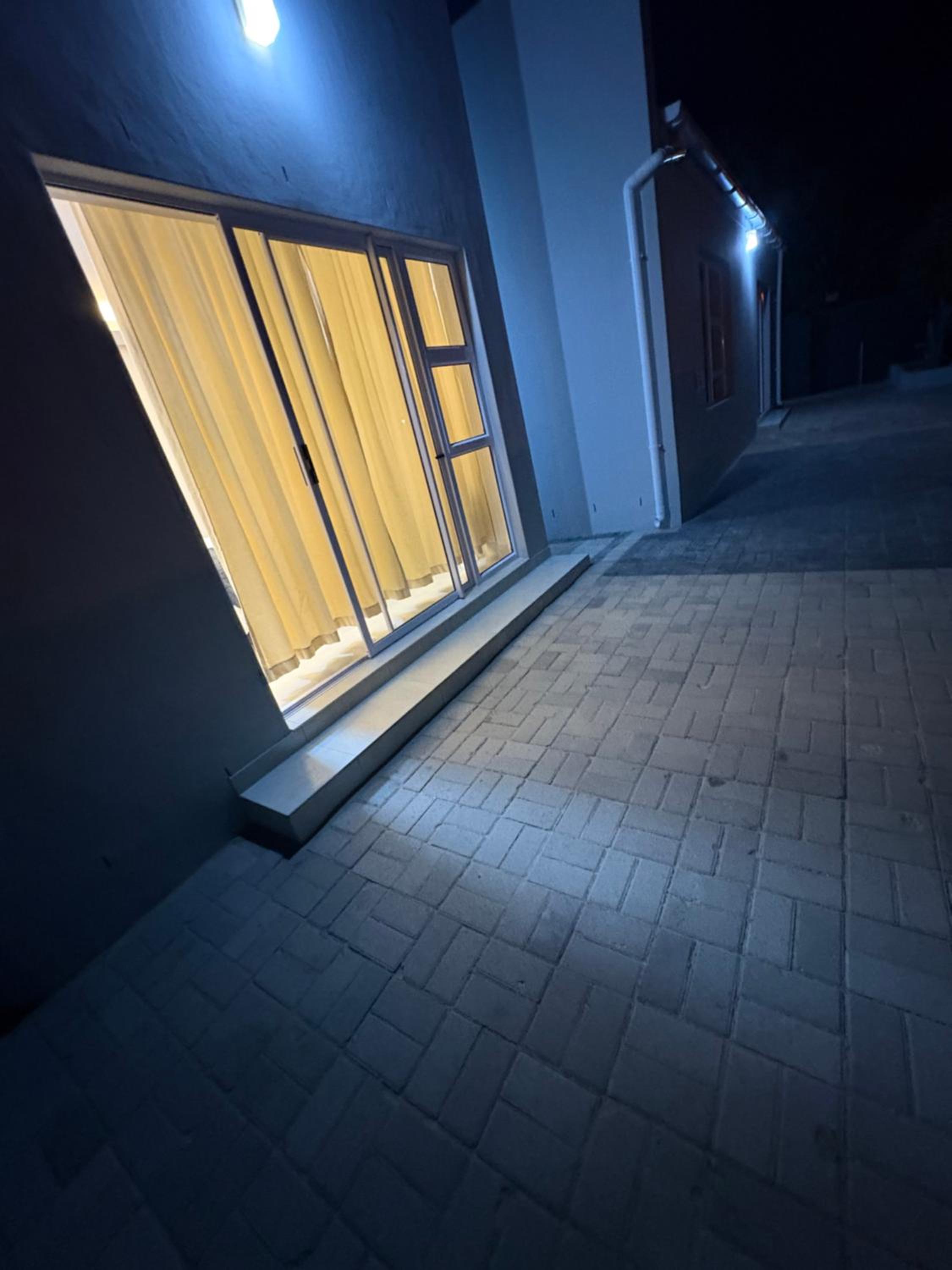 Immaculate,Alttrative &Modern 6 minutes away from the beach