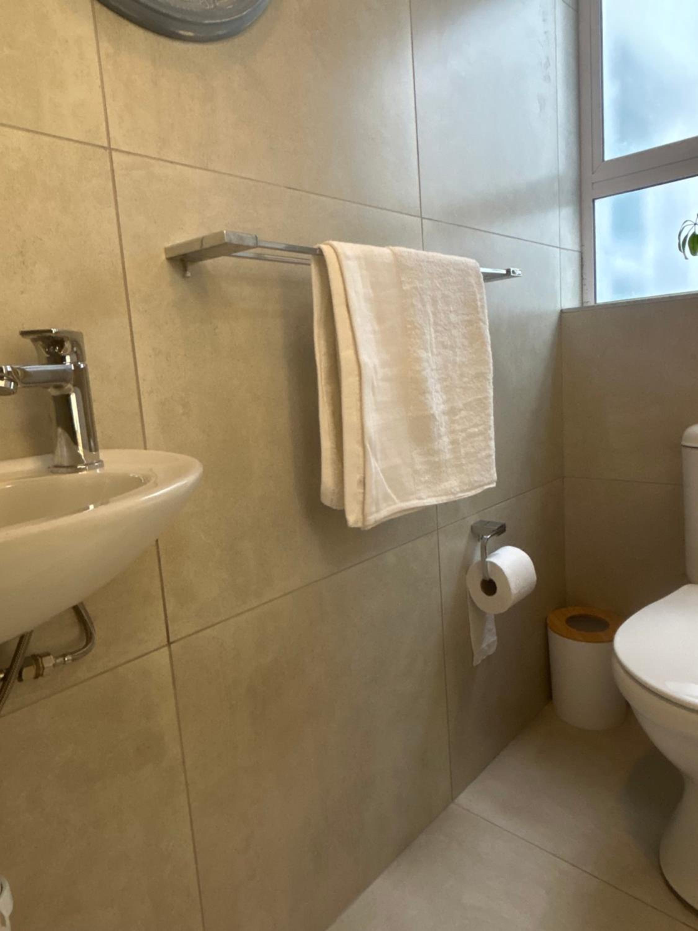 Immaculate,Alttrative &Modern 6 minutes away from the beach