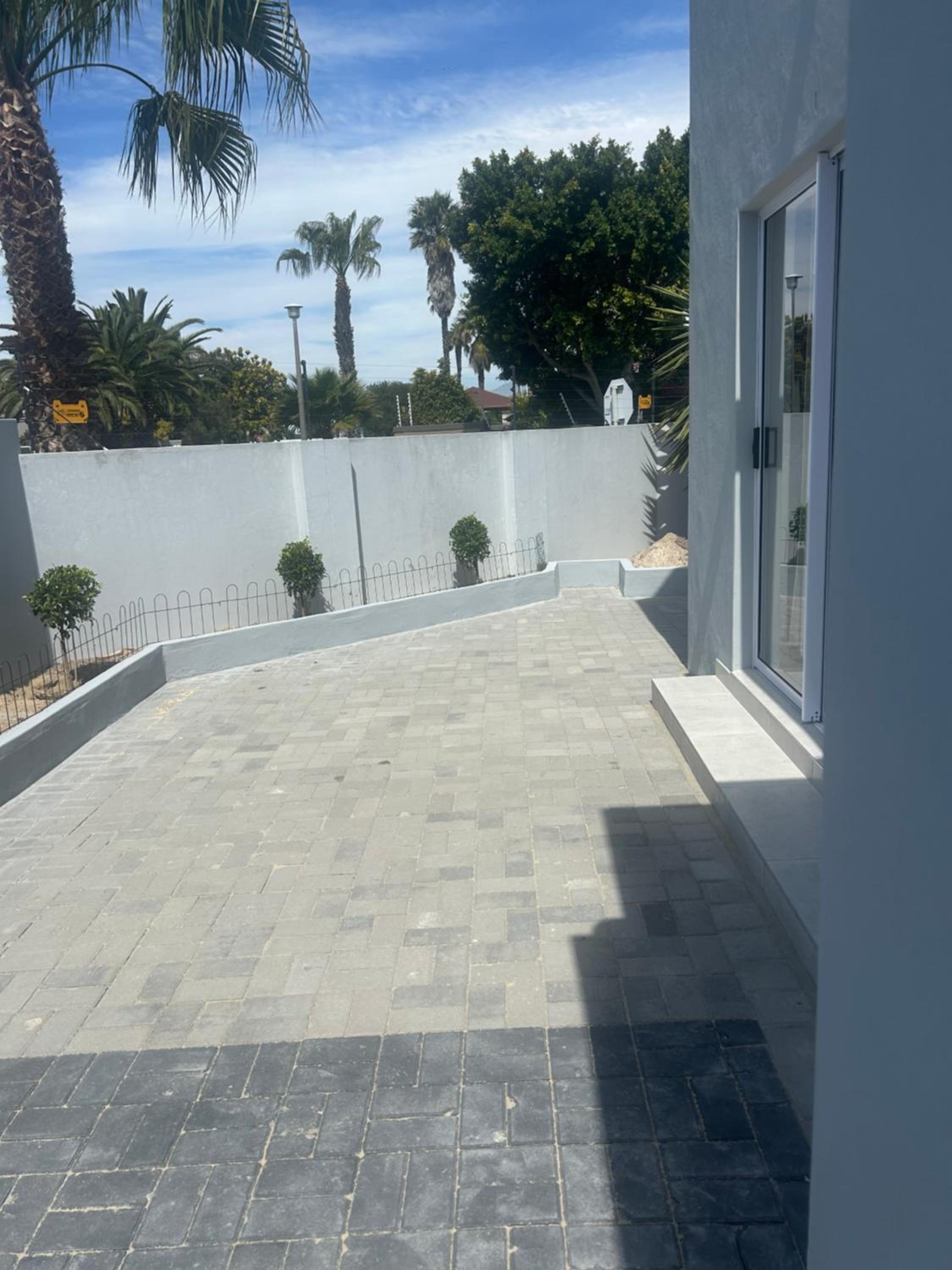 Immaculate,Alttrative &Modern 6 minutes away from the beach