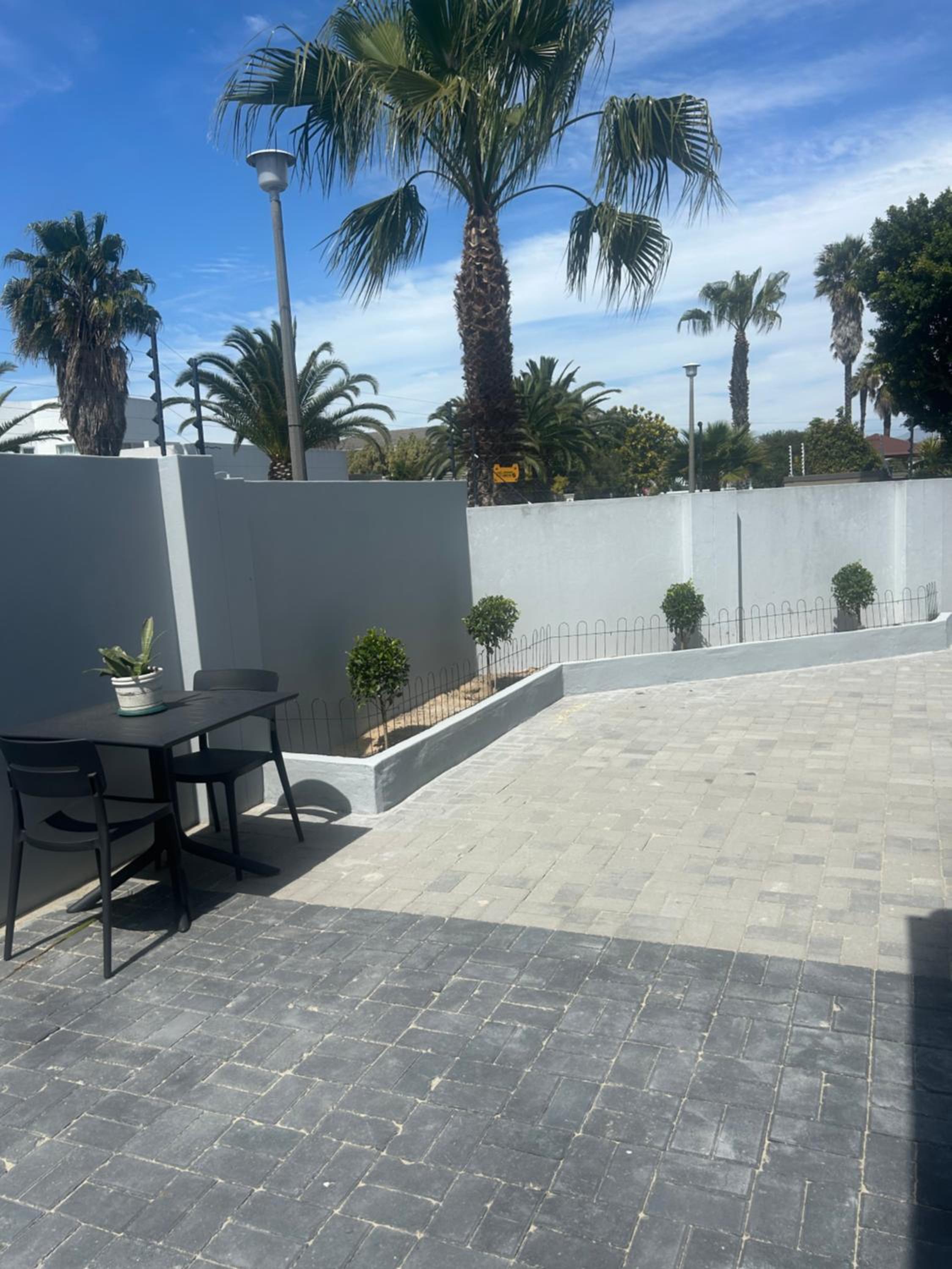 Immaculate,Alttrative &Modern 6 minutes away from the beach