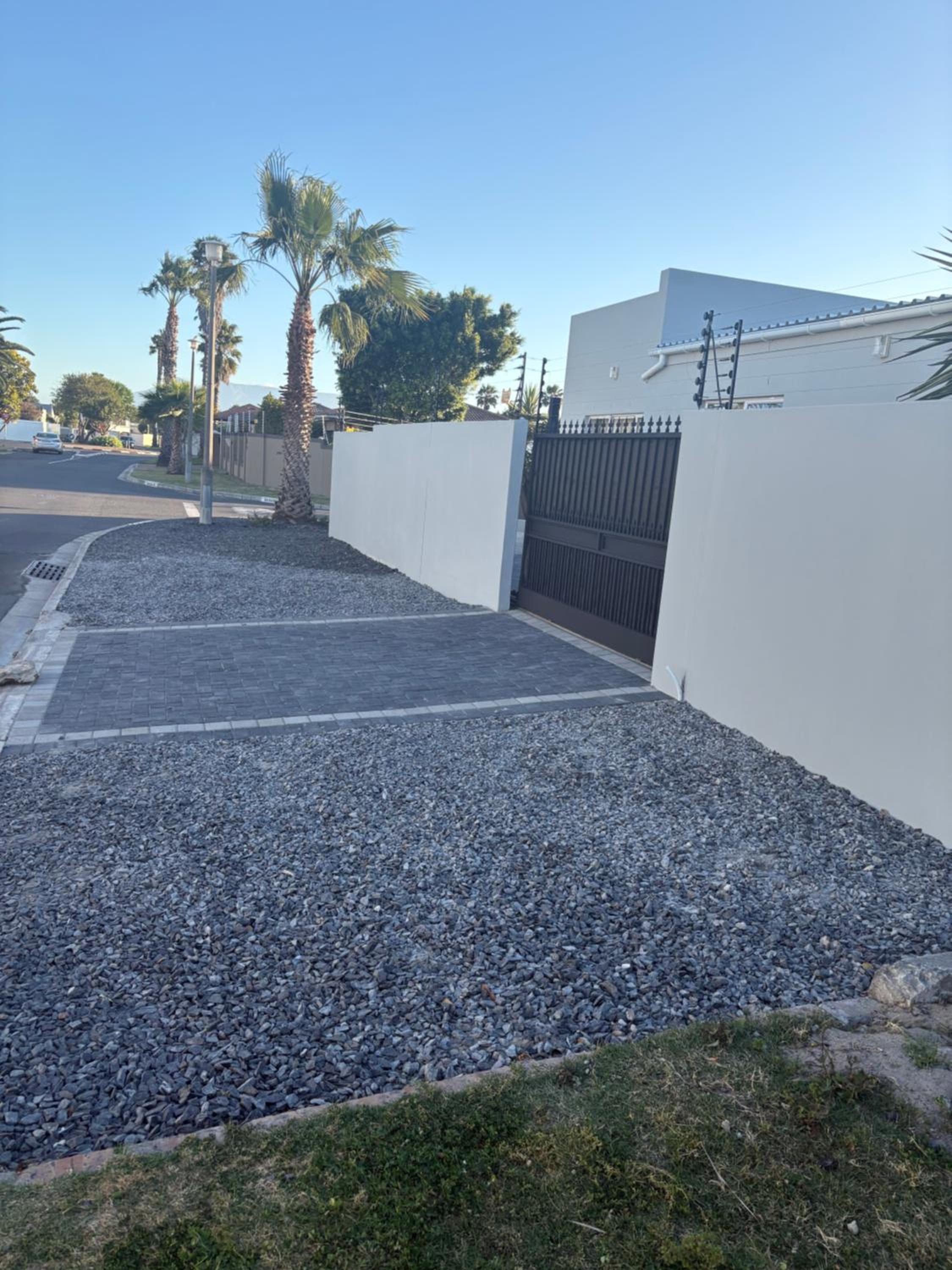 Immaculate,Alttrative &Modern 6 minutes away from the beach