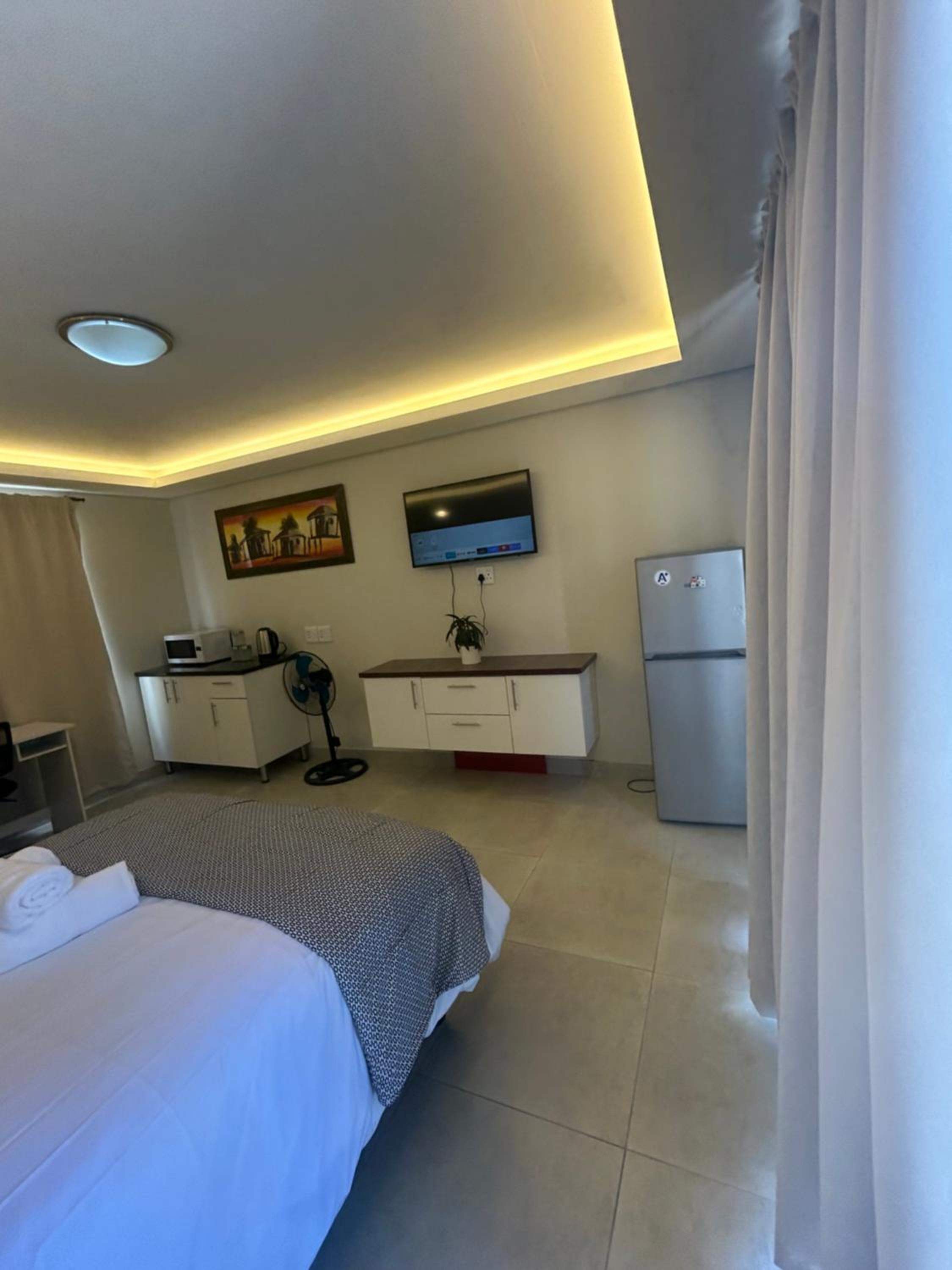 Immaculate,Alttrative &Modern 6 minutes away from the beach