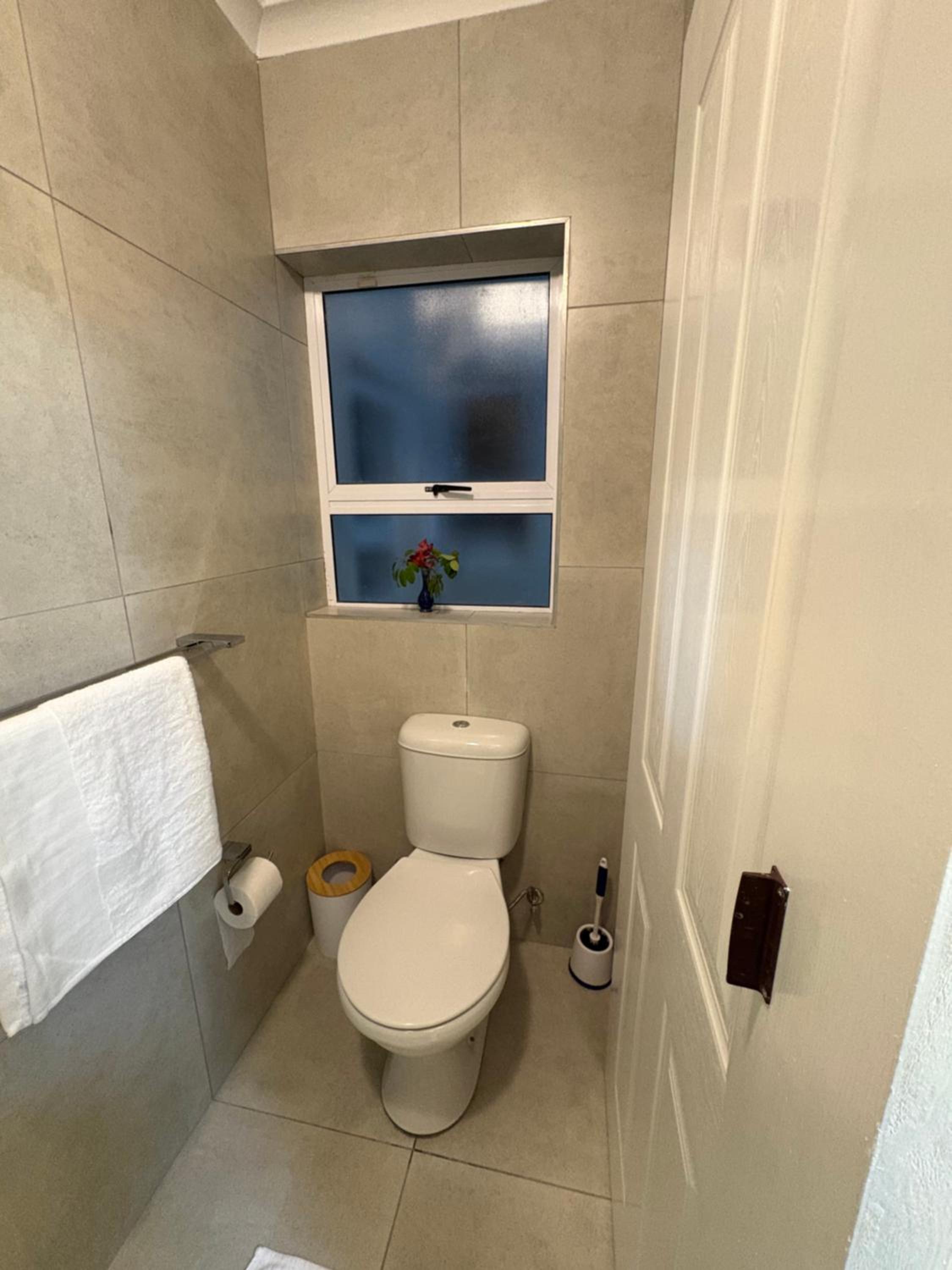 Immaculate,Alttrative &Modern 6 minutes away from the beach