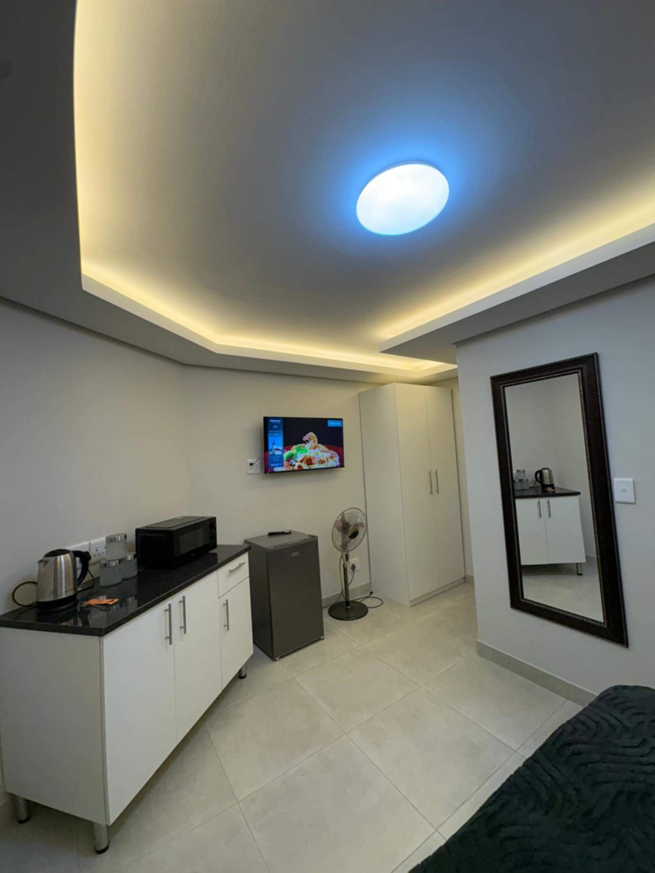 Immaculate,Alttrative &Modern 6 minutes away from the beach